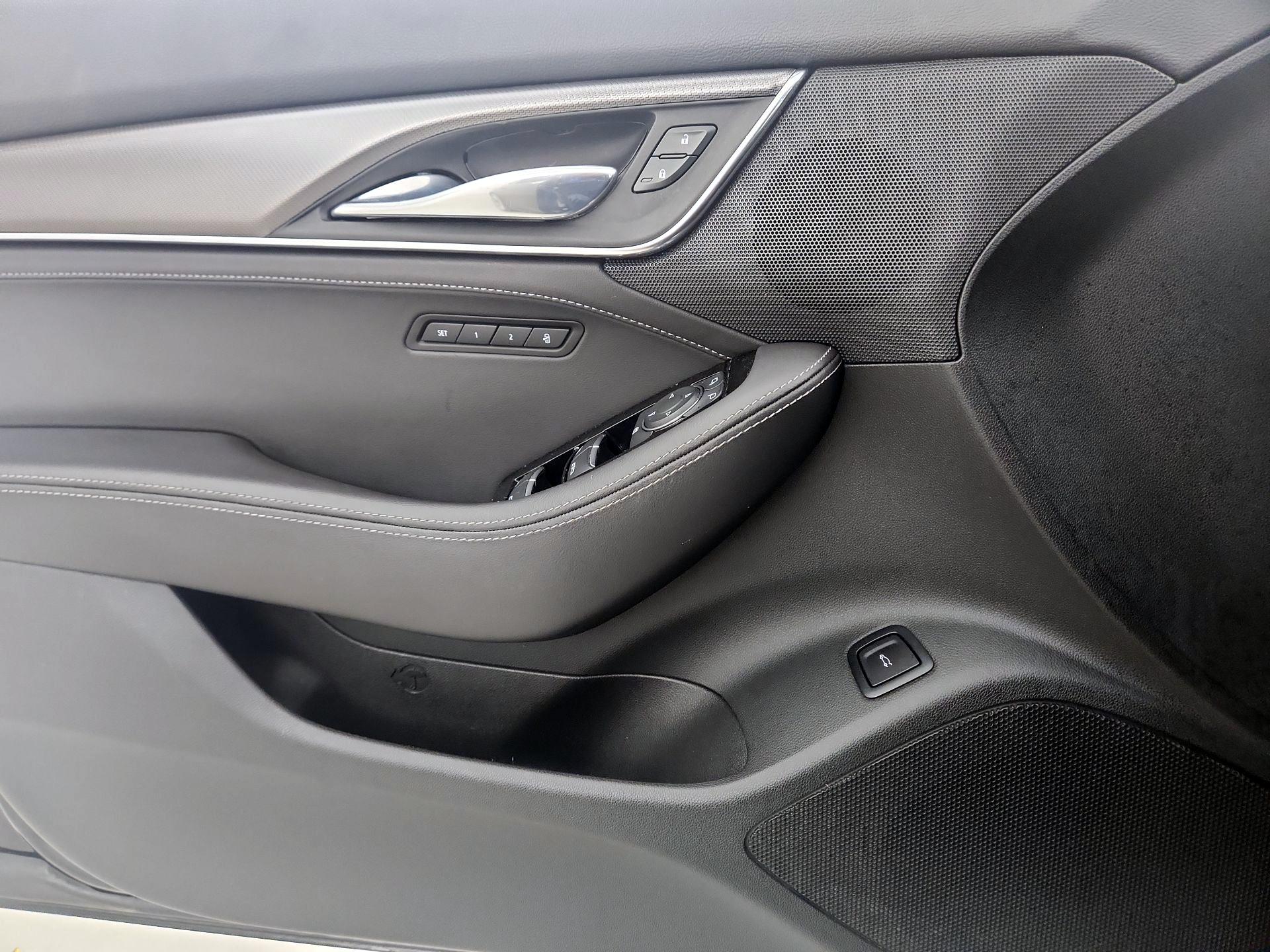 Thumbnail: 2022 Cadillac CT5 - 12