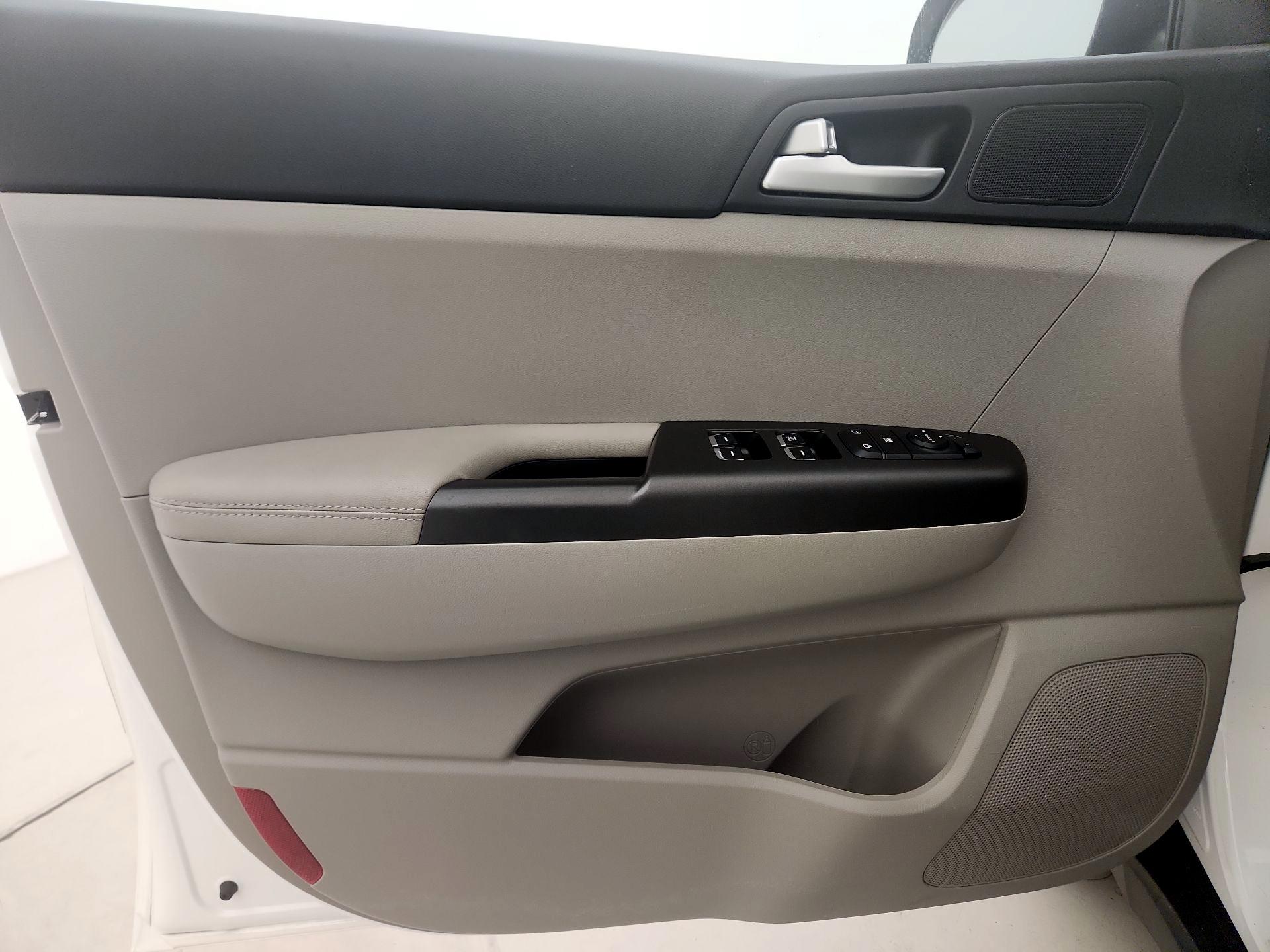 Thumbnail: 2021 Kia Sportage - 12