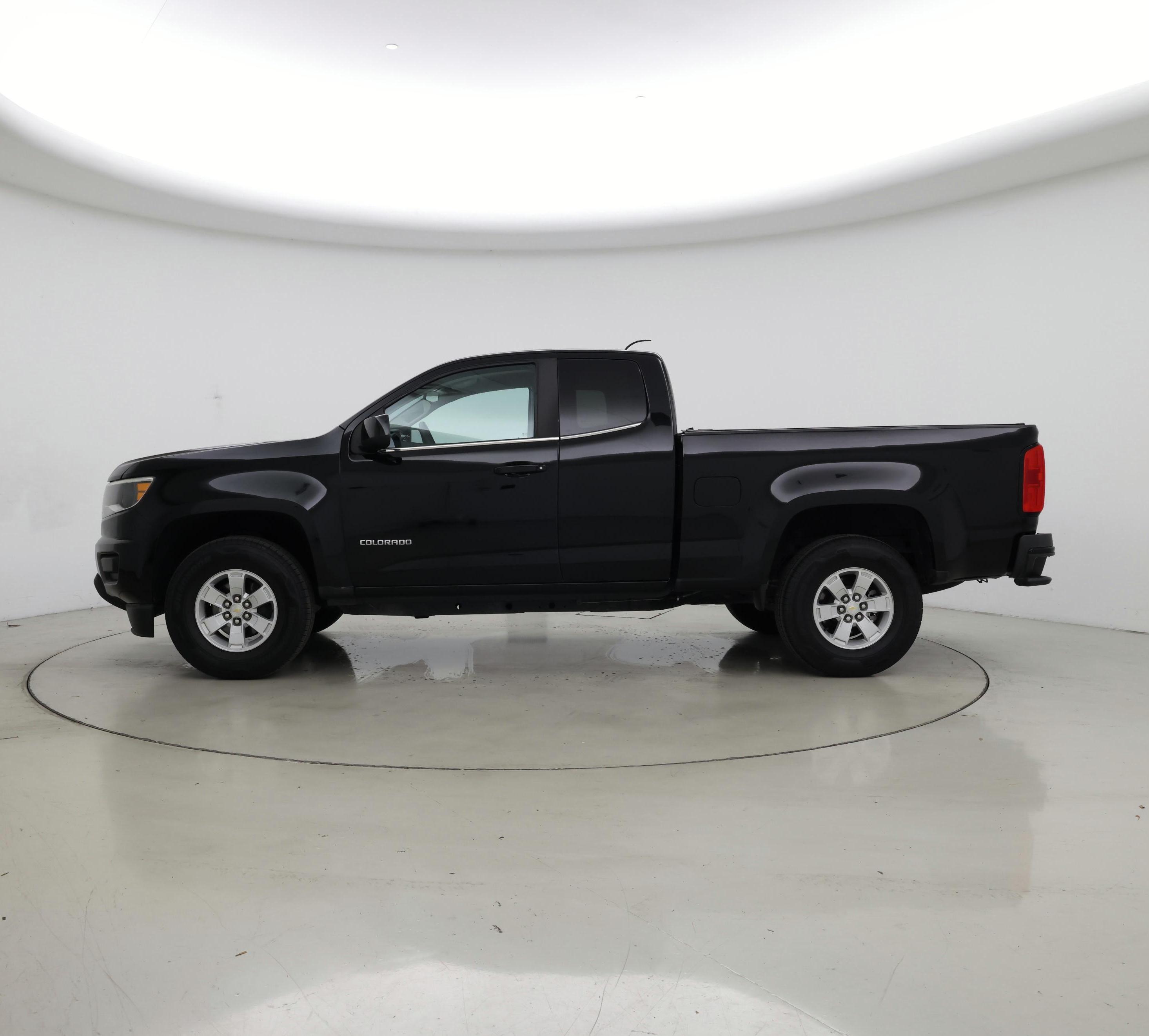 Thumbnail: 2018 Chevrolet Colorado - 3