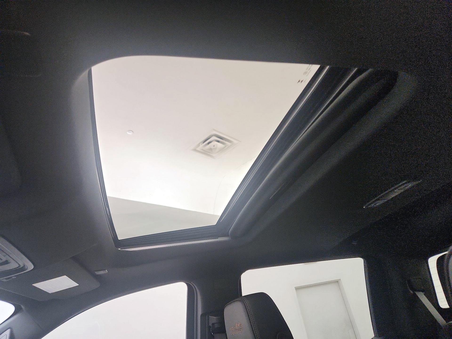 Thumbnail: 2024 Chevrolet Silverado 1500 - 19