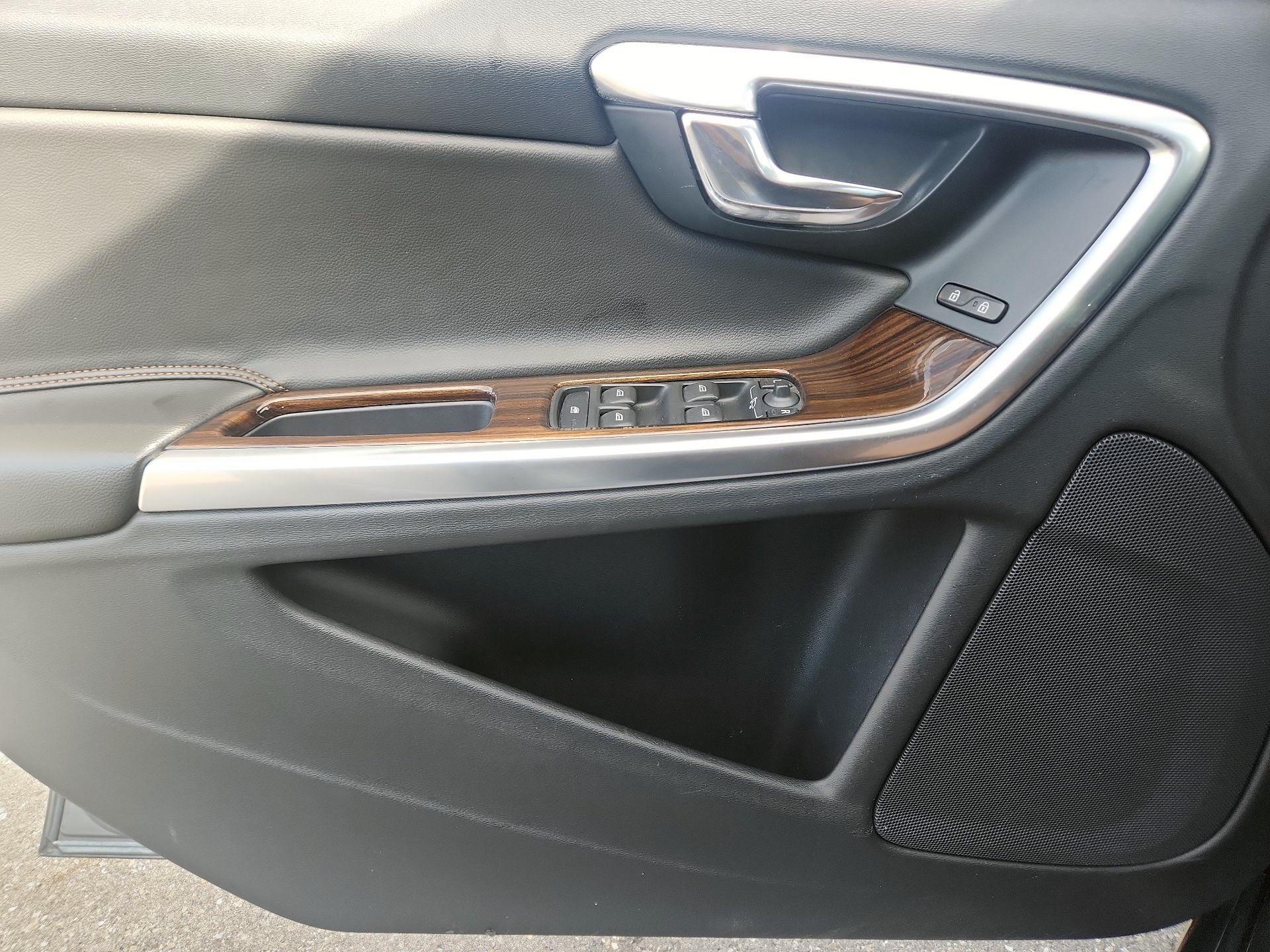 Thumbnail: 2017 Volvo S60 - 12