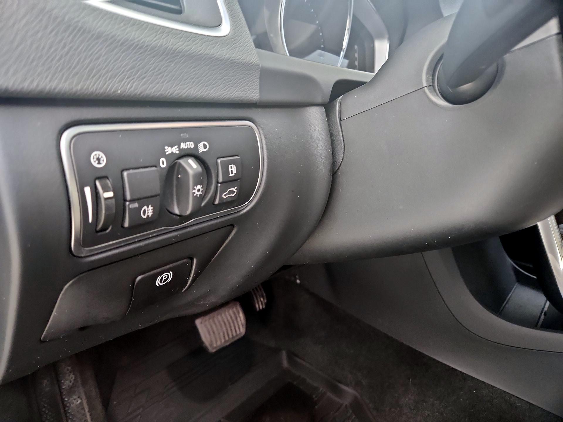 Thumbnail: 2017 Volvo S60 - 13