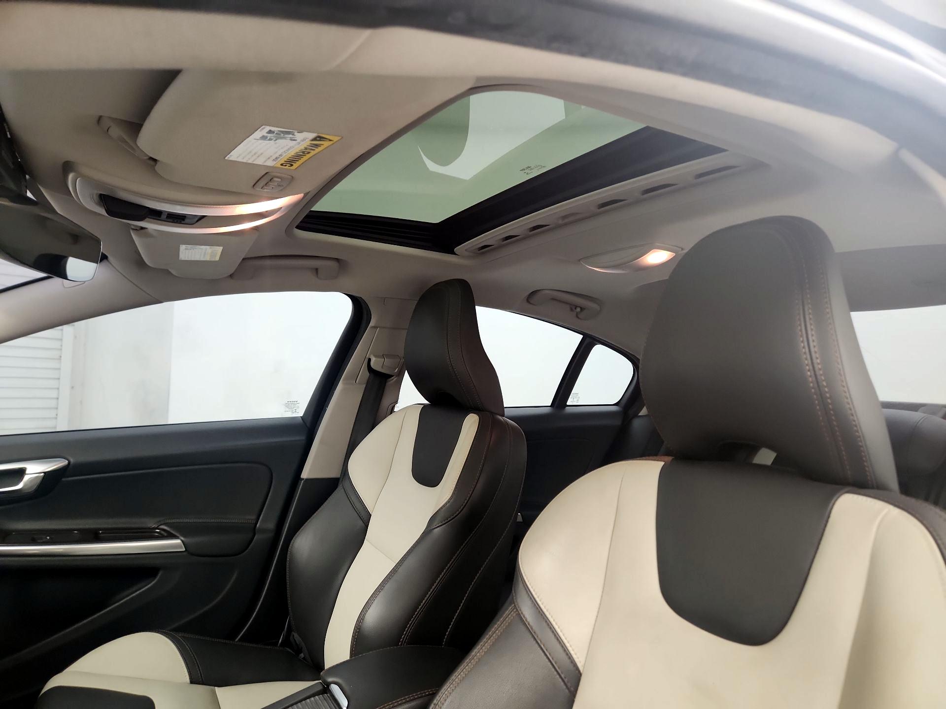 Thumbnail: 2017 Volvo S60 - 20