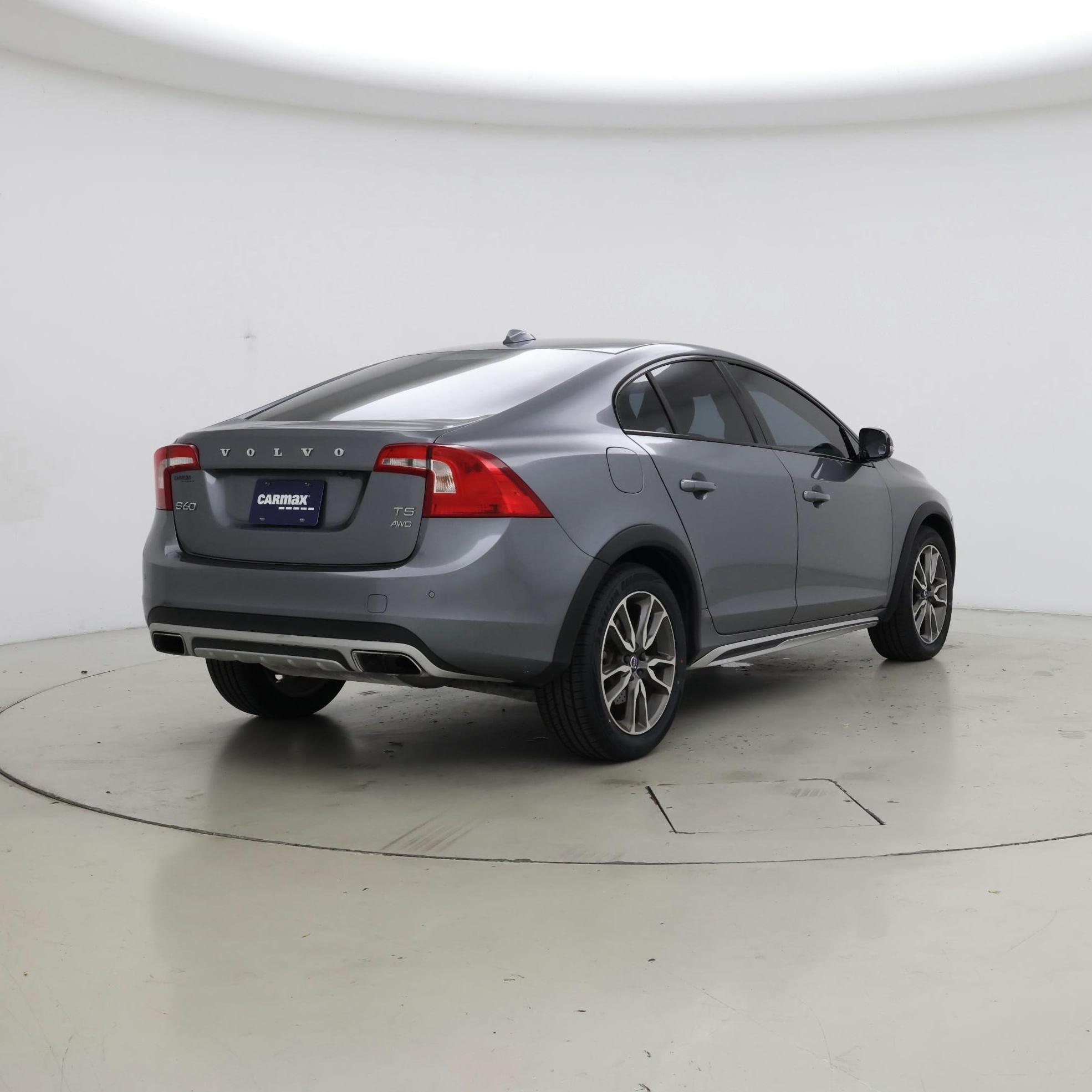 Thumbnail: 2017 Volvo S60 - 8