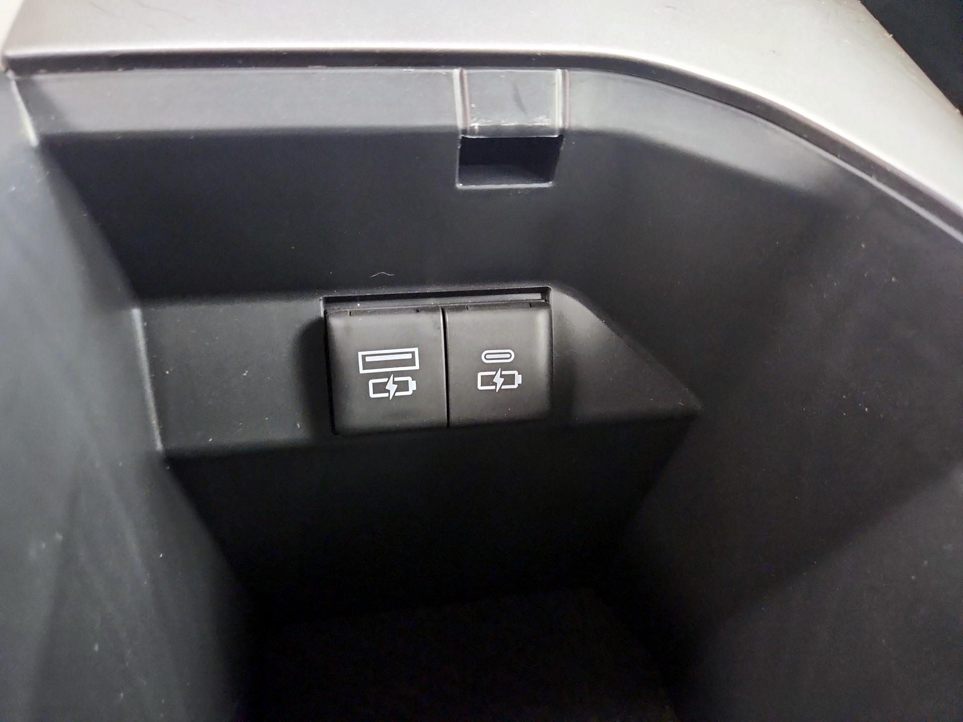 Thumbnail: 2023 Toyota Camry - 18