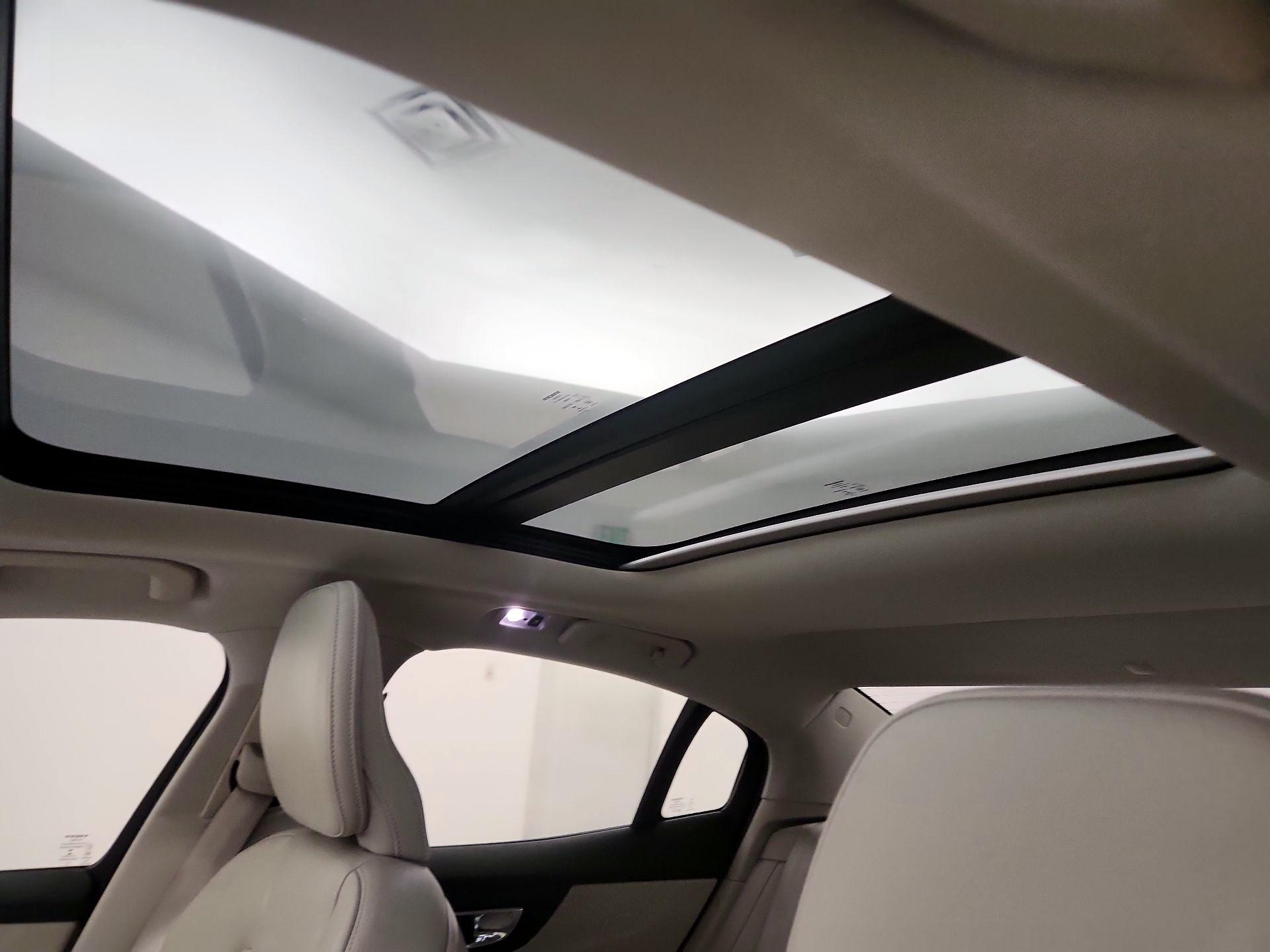 Thumbnail: 2021 Volvo S60 - 19