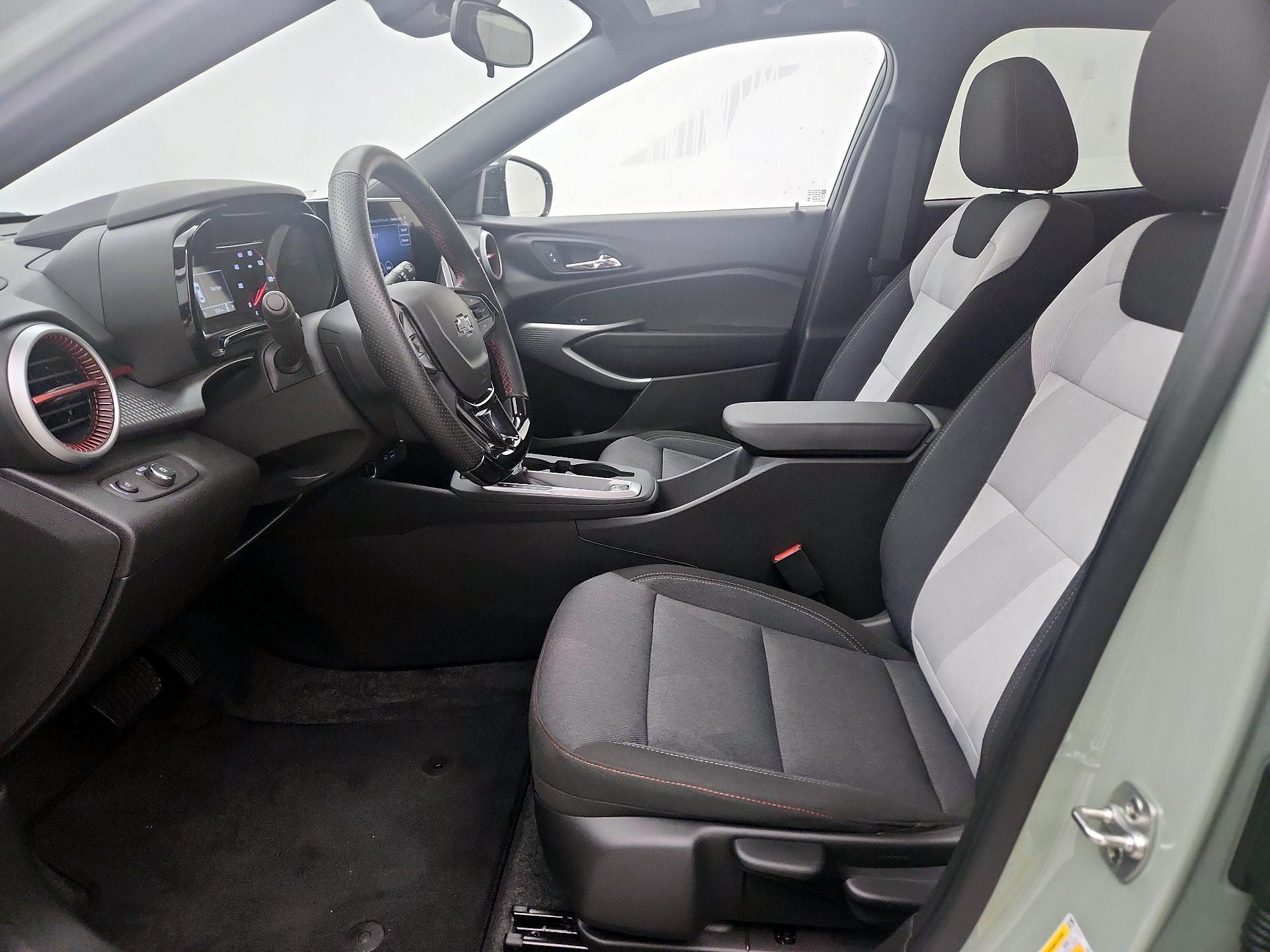 Thumbnail: 2024 Chevrolet Trax - 11