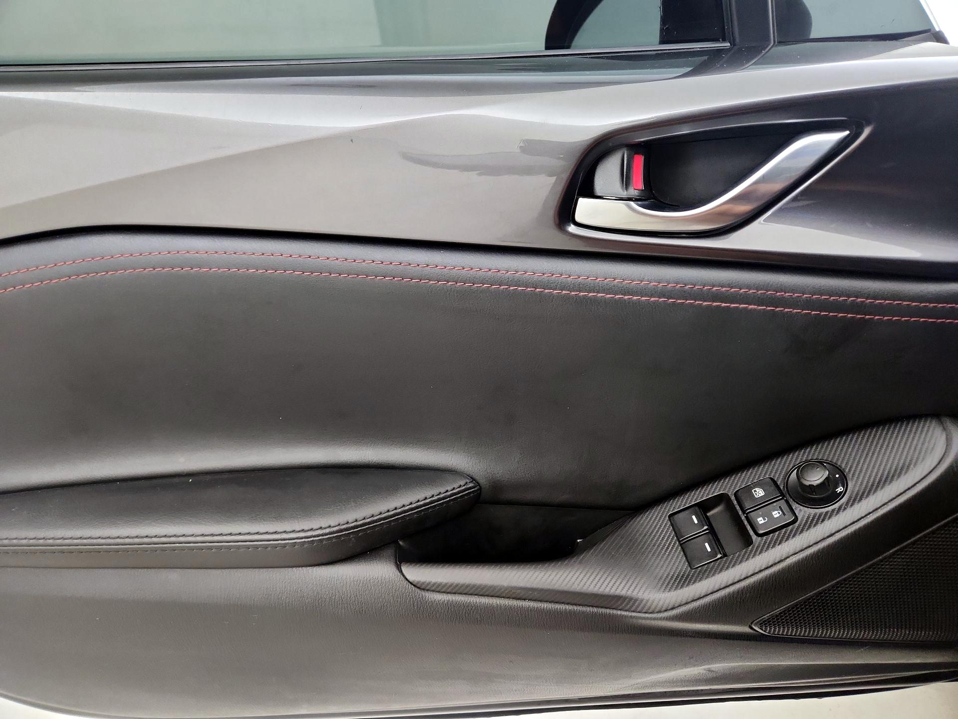 Thumbnail: 2017 Mazda MX-5 Miata - 12