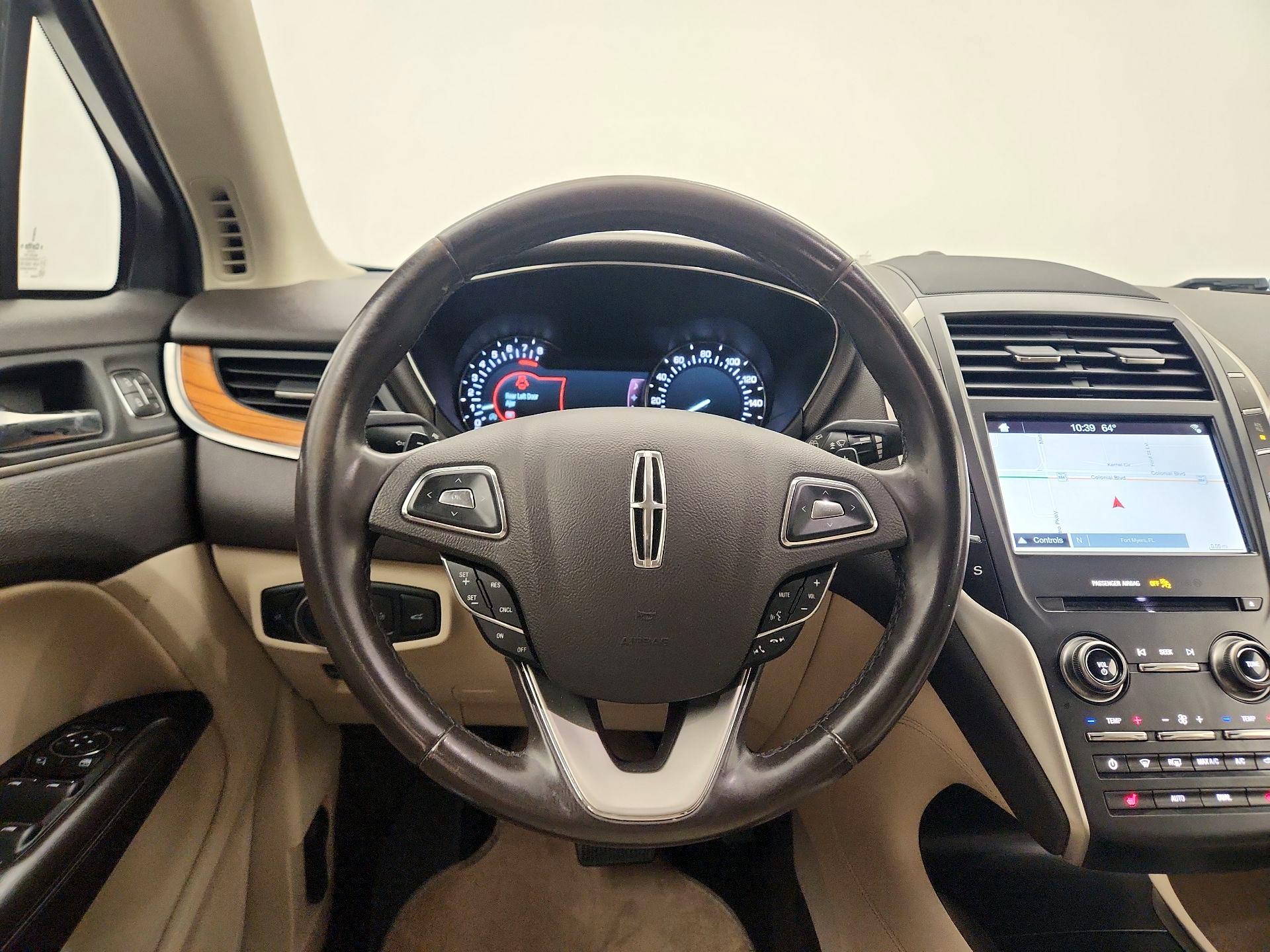 Thumbnail: 2019 Lincoln MKC - 10