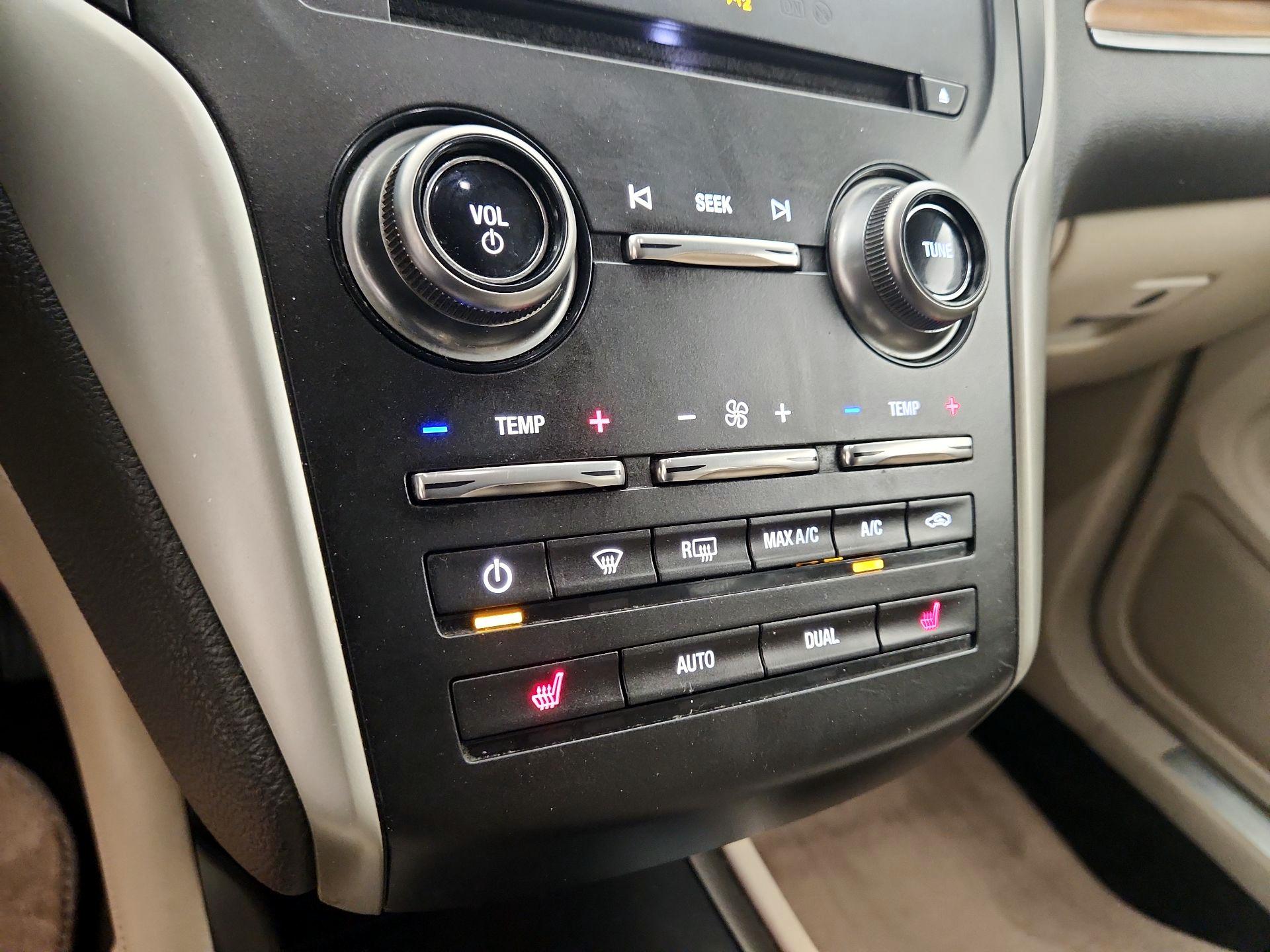 Thumbnail: 2019 Lincoln MKC - 17