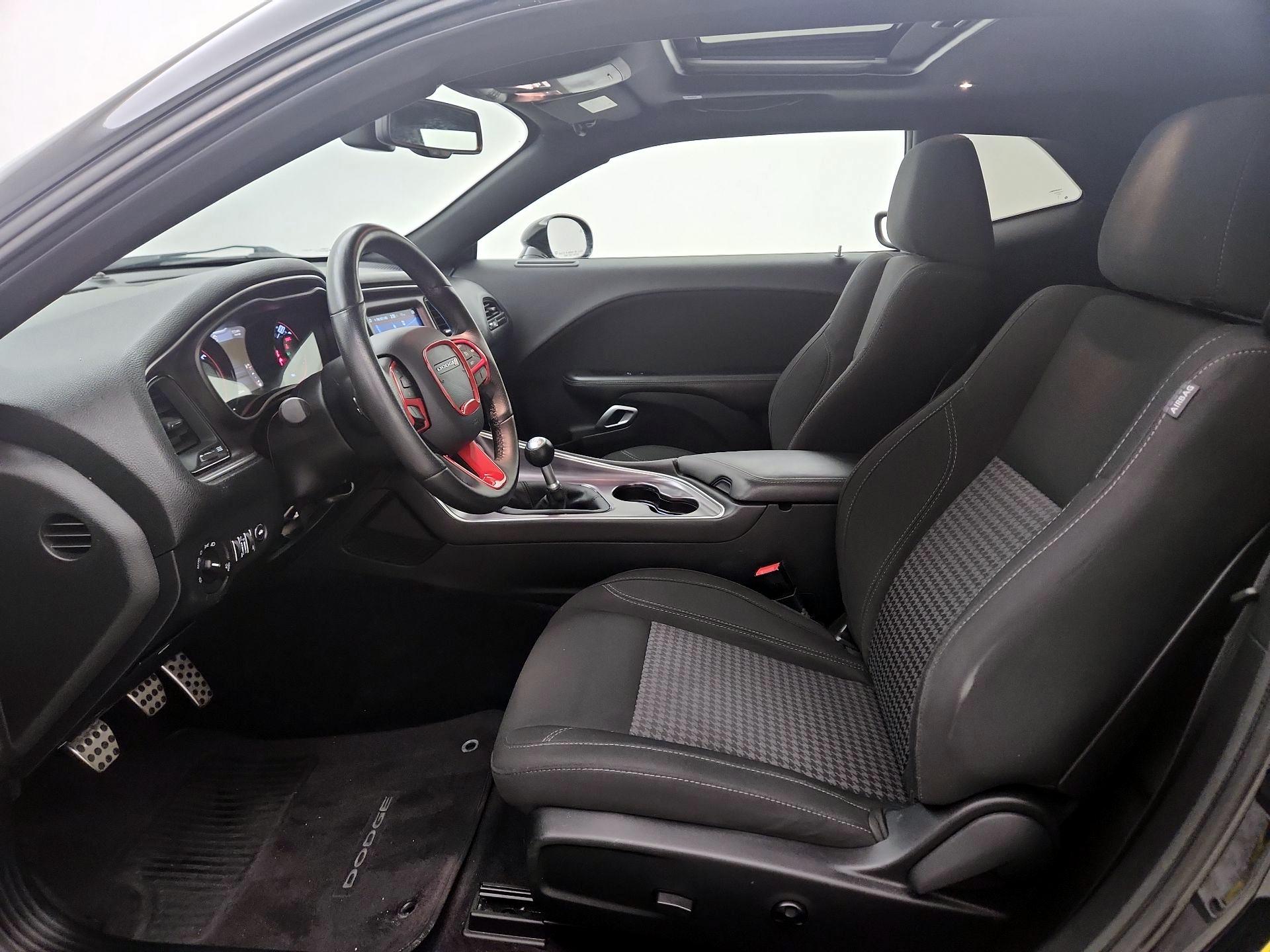 Thumbnail: 2017 Dodge Challenger - 11