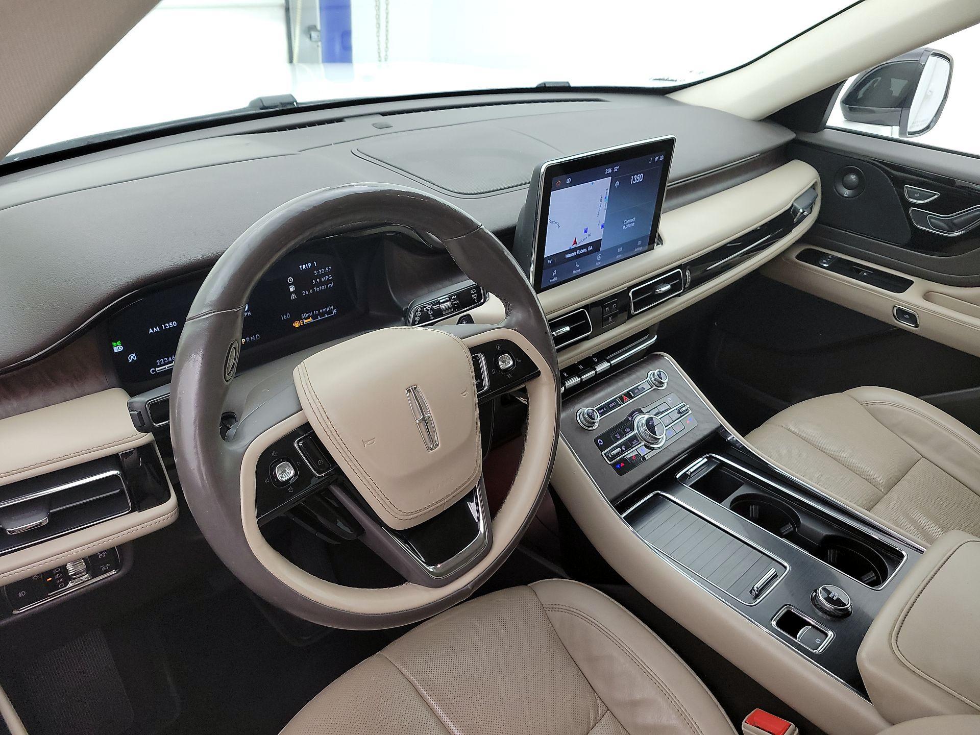 Thumbnail: 2020 Lincoln Aviator - 9