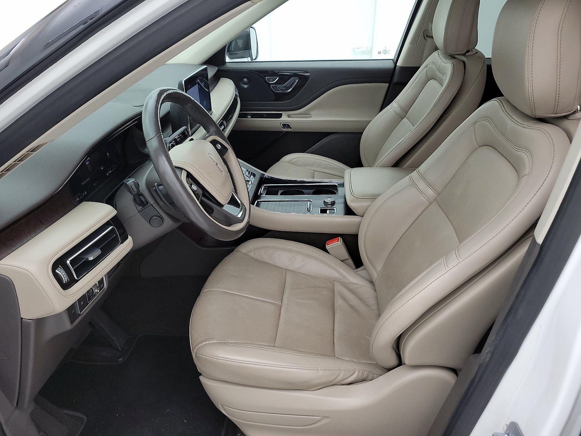 Thumbnail: 2020 Lincoln Aviator - 11