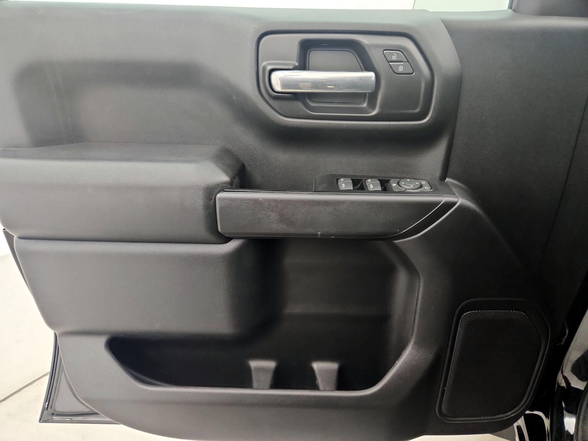 Thumbnail: 2019 Chevrolet Silverado 1500 - 12