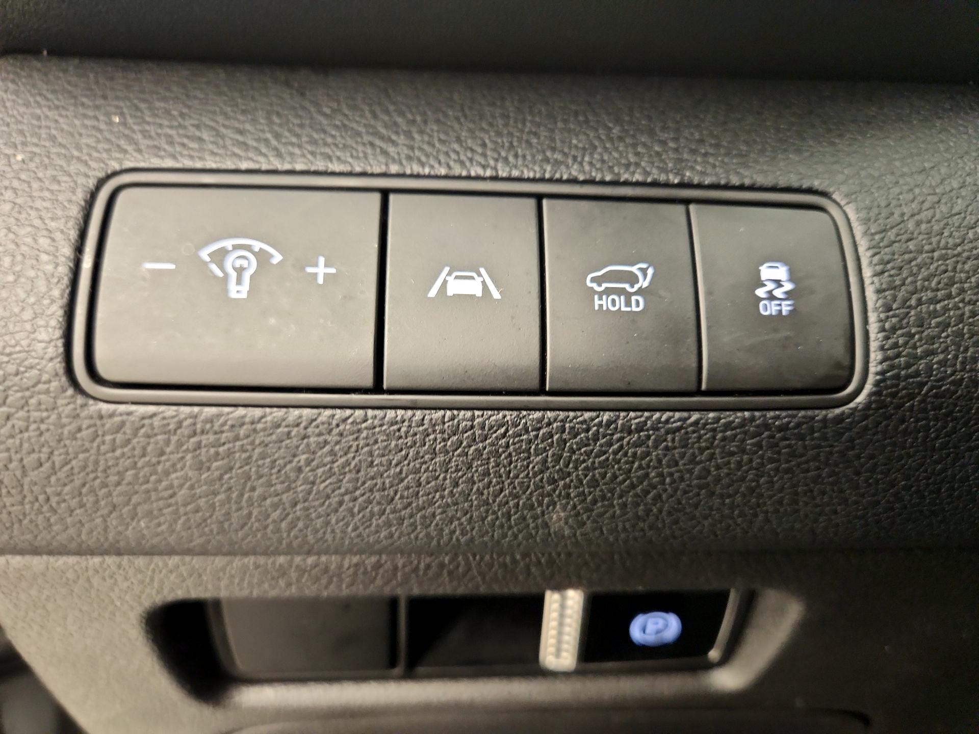 Thumbnail: 2023 Hyundai Santa Fe - 13