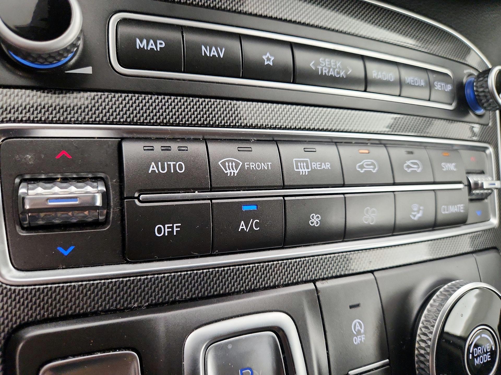 Thumbnail: 2023 Hyundai Santa Fe - 17