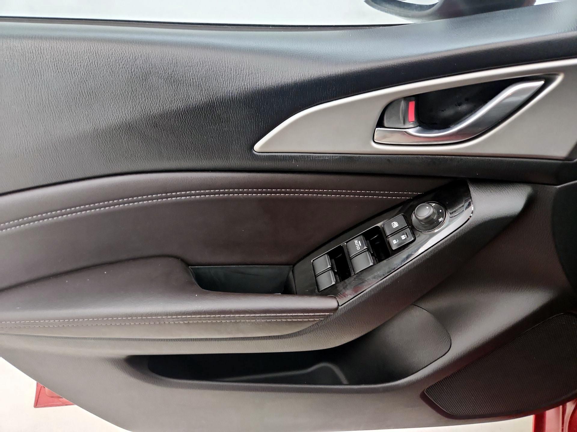 Thumbnail: 2018 Mazda Mazda3 - 12