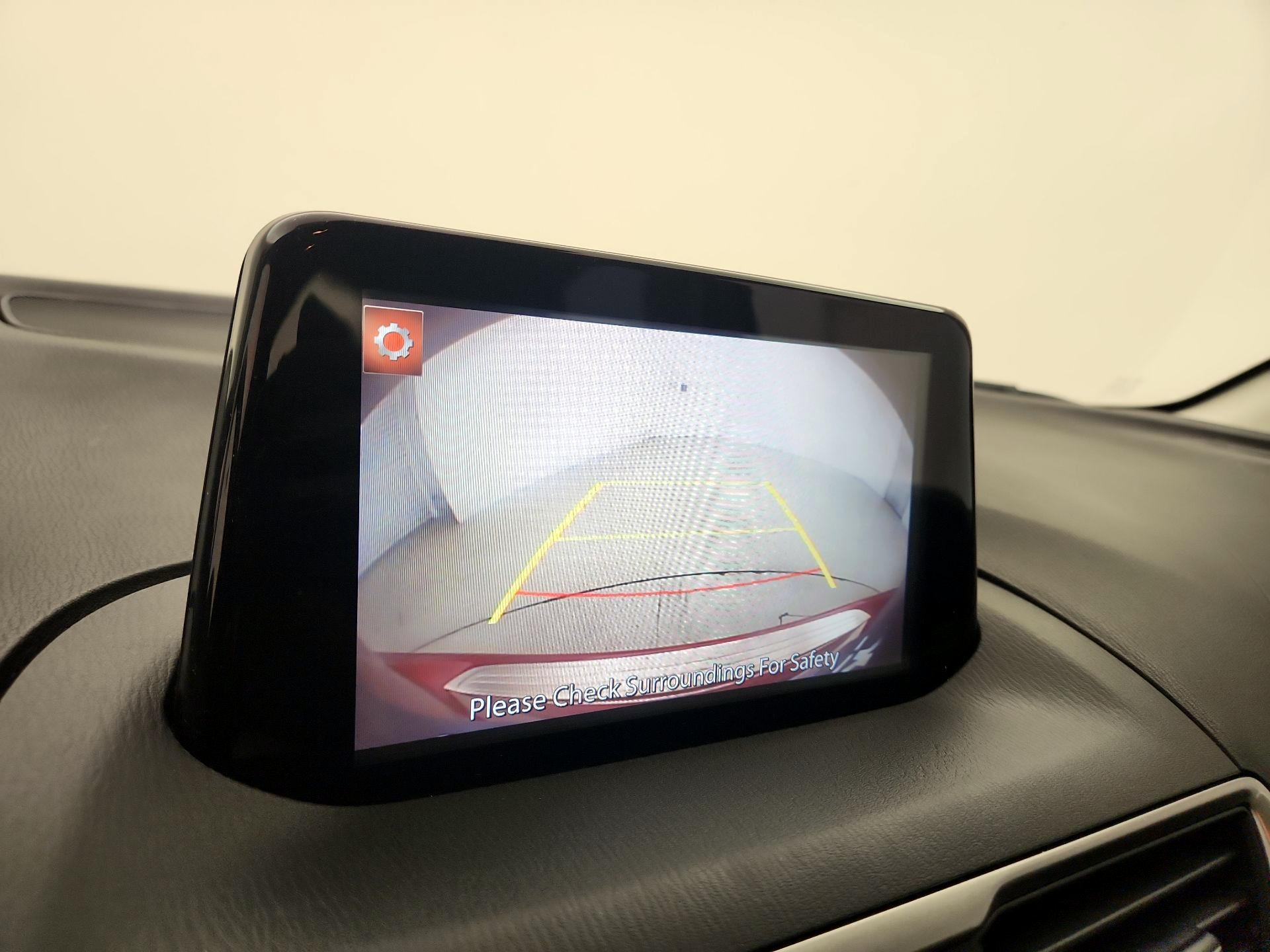 Thumbnail: 2018 Mazda Mazda3 - 14