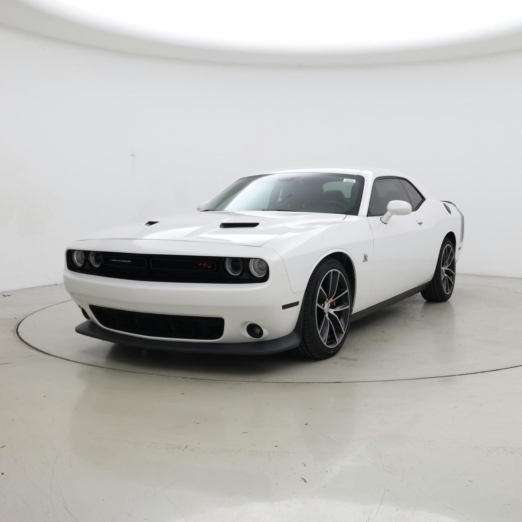 Thumbnail: 2016 Dodge Challenger - 4