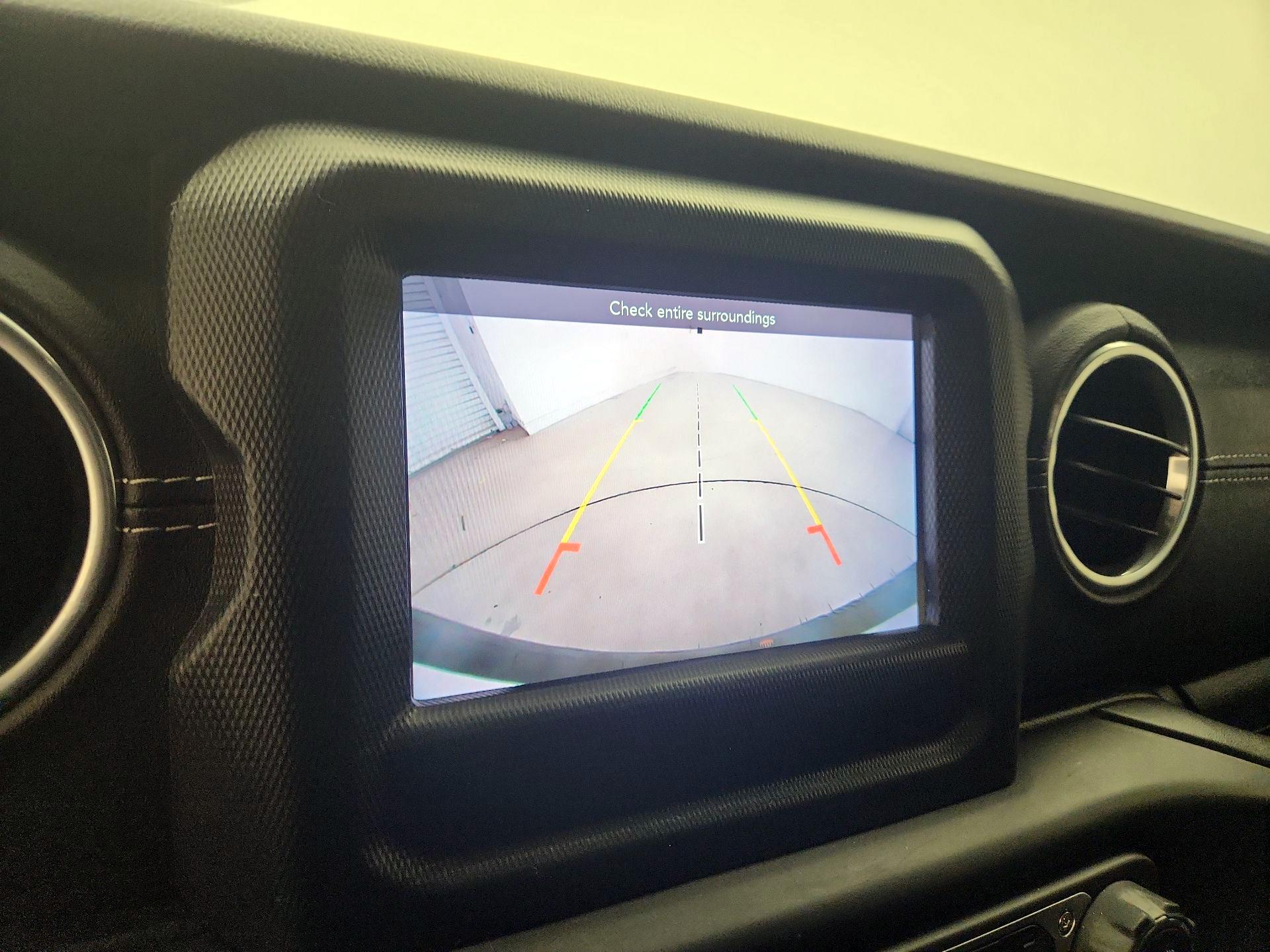 Thumbnail: 2018 Jeep Wrangler - 14