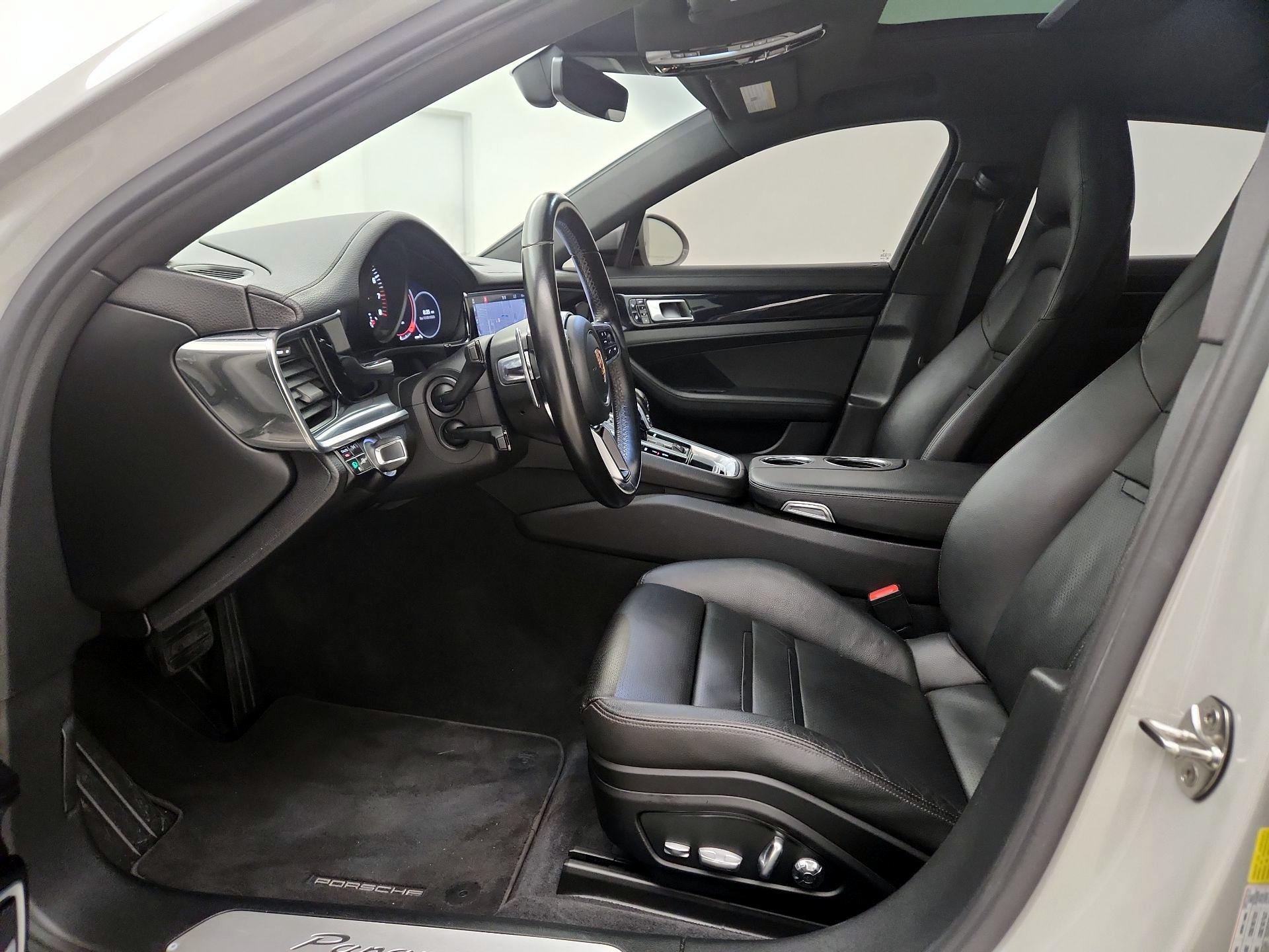 Thumbnail: 2018 Porsche Panamera - 11