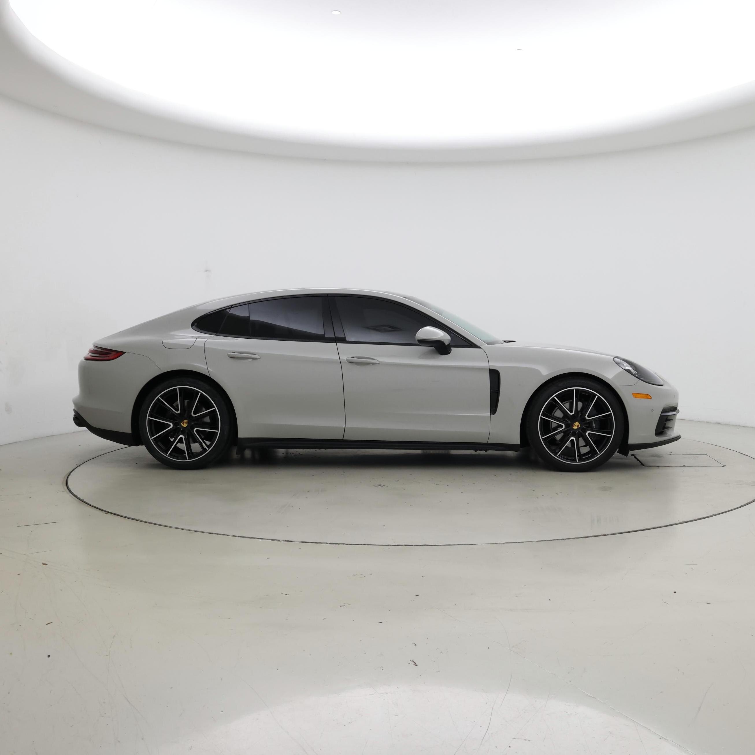 Thumbnail: 2018 Porsche Panamera - 7