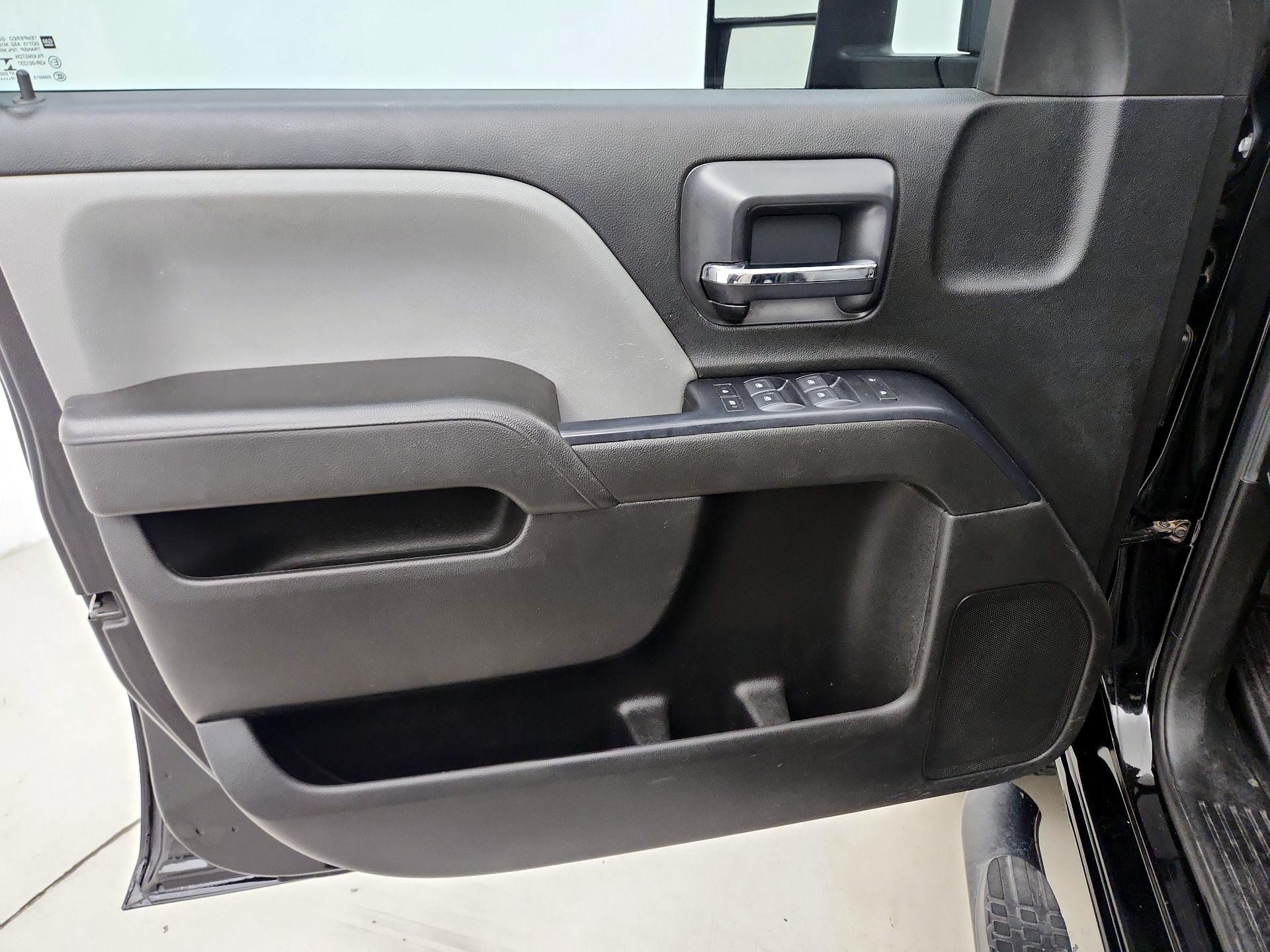 Thumbnail: 2019 Chevrolet Silverado 2500 - 12