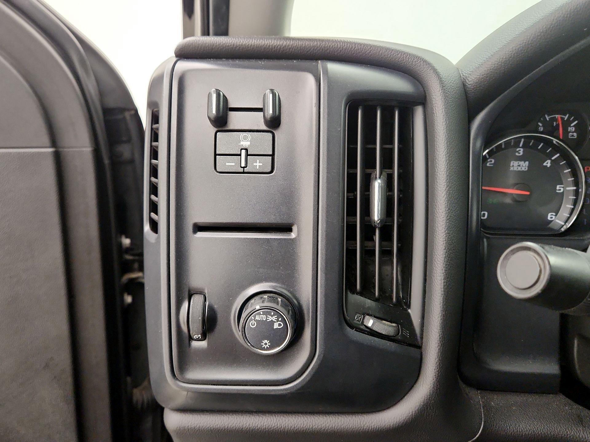 Thumbnail: 2019 Chevrolet Silverado 2500 - 13