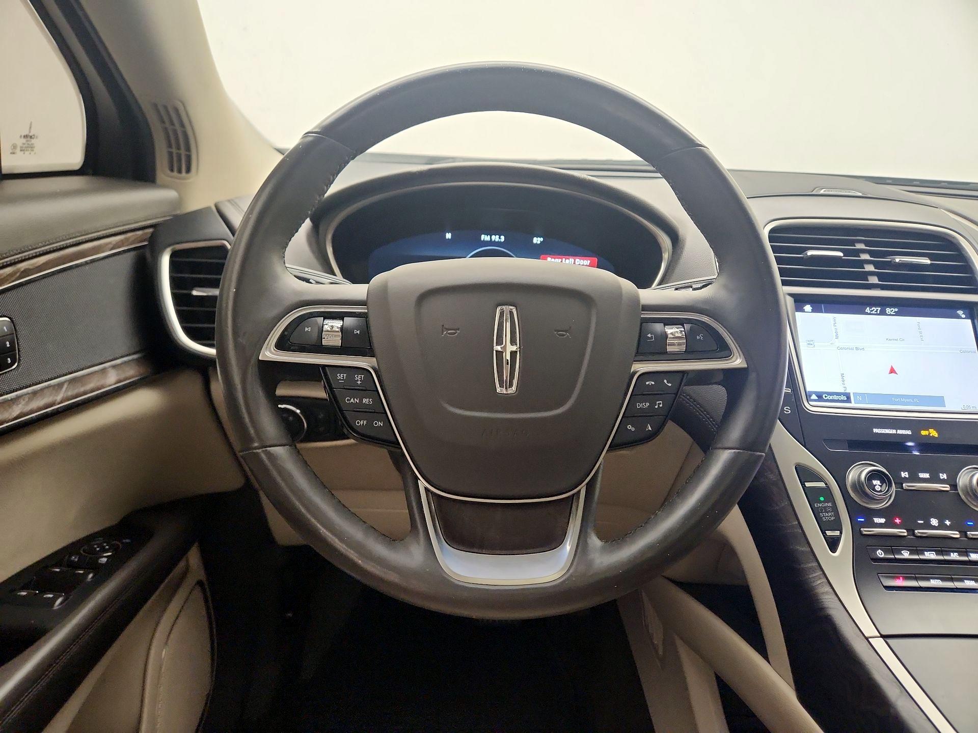 Thumbnail: 2019 Lincoln Nautilus - 10