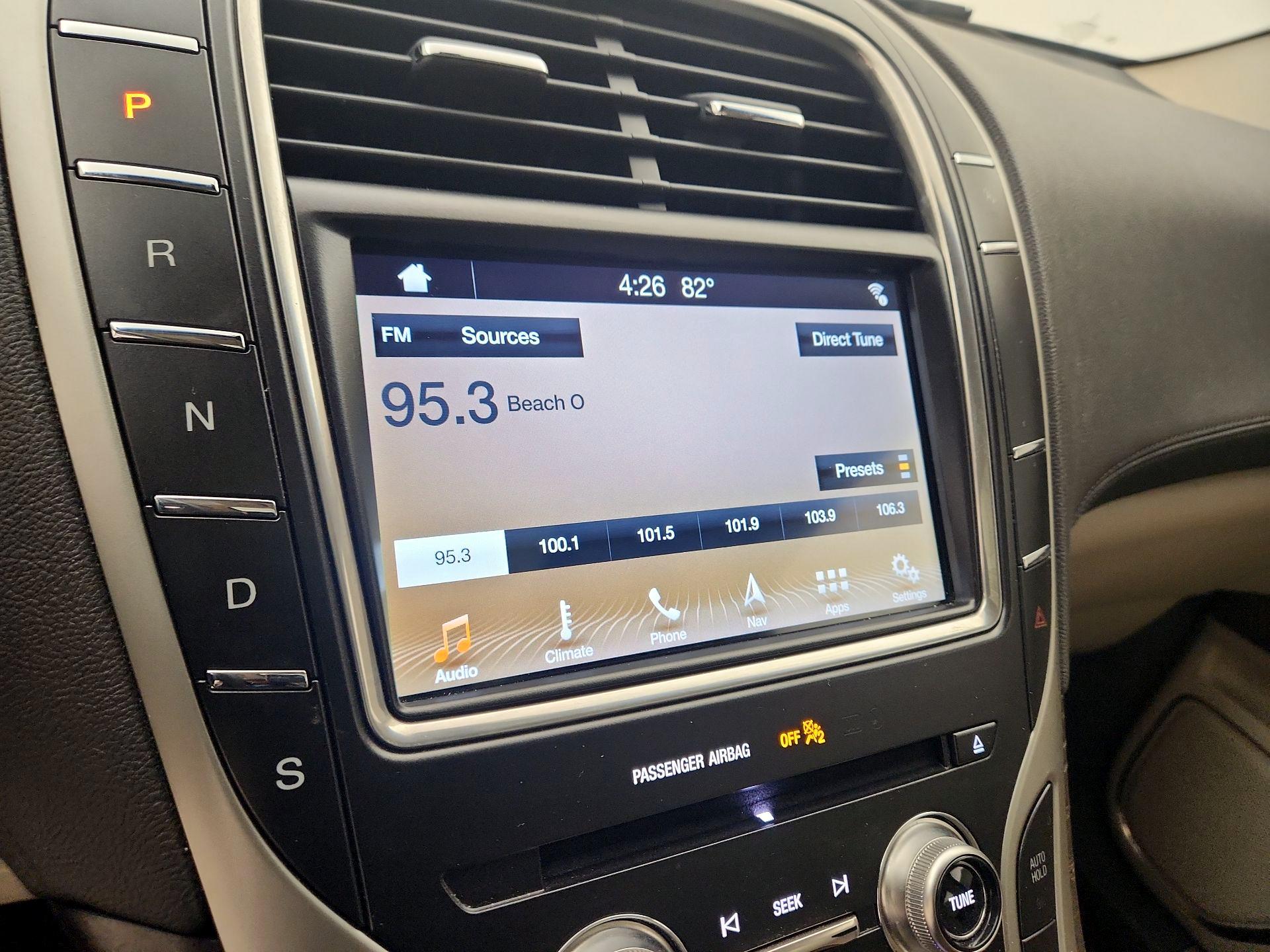 Thumbnail: 2019 Lincoln Nautilus - 16