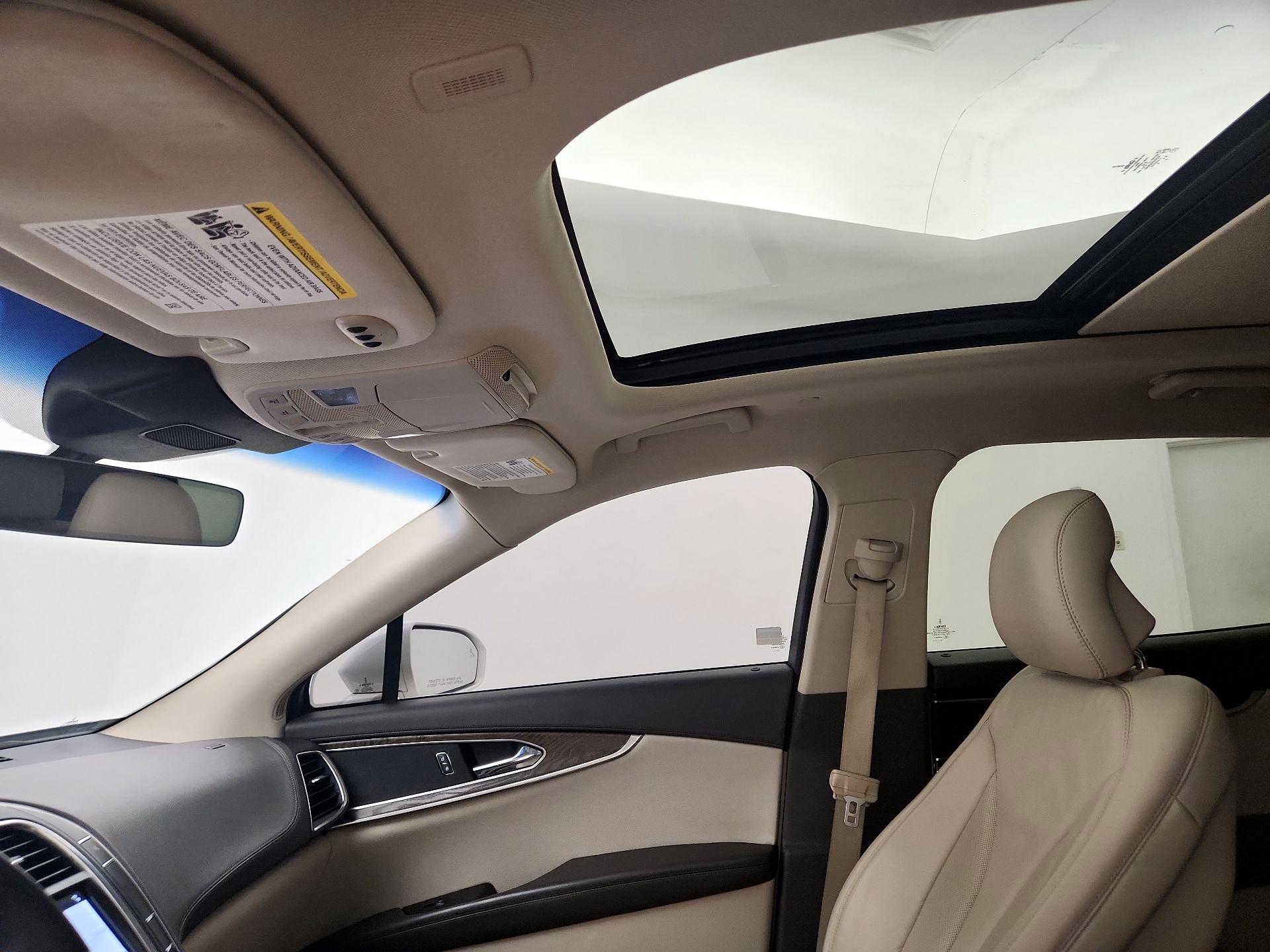 Thumbnail: 2019 Lincoln Nautilus - 20