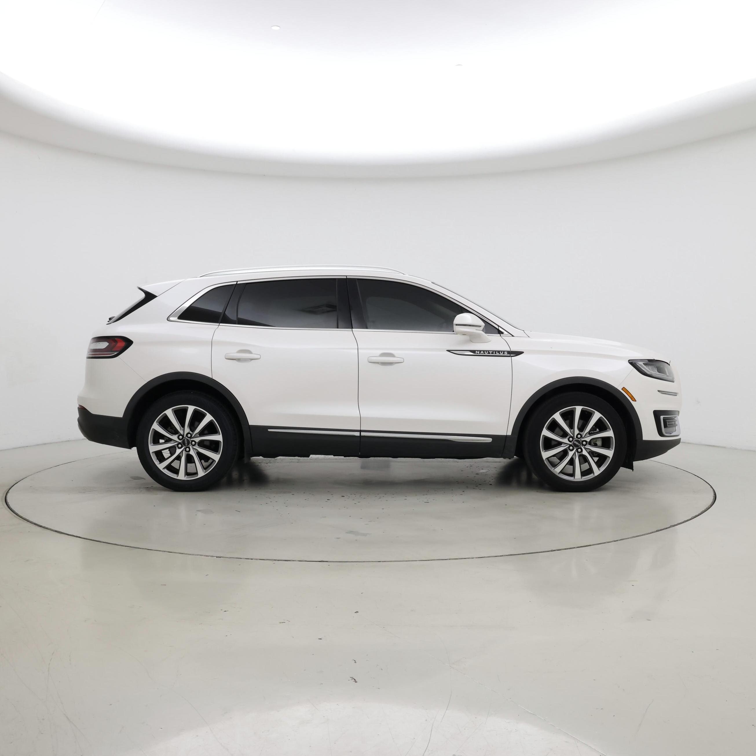 Thumbnail: 2019 Lincoln Nautilus - 7