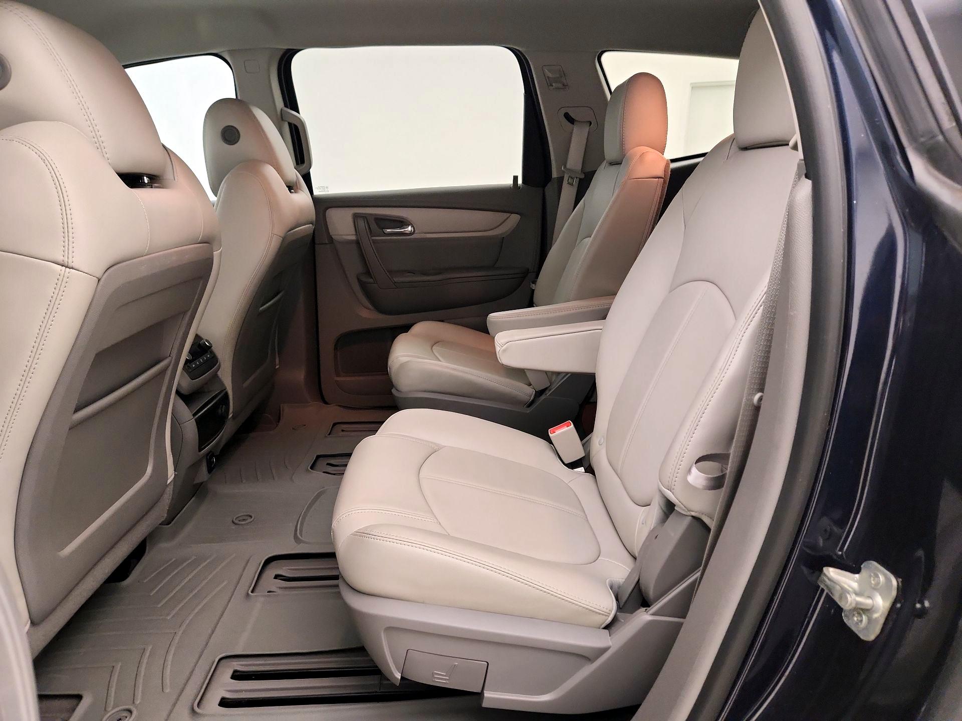 Thumbnail: 2017 Chevrolet Traverse - 20