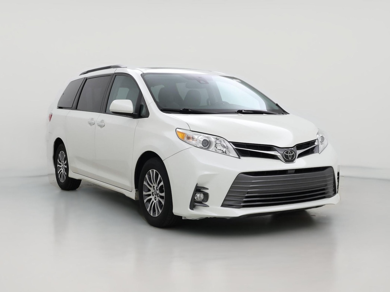 2018 Toyota Sienna XLE