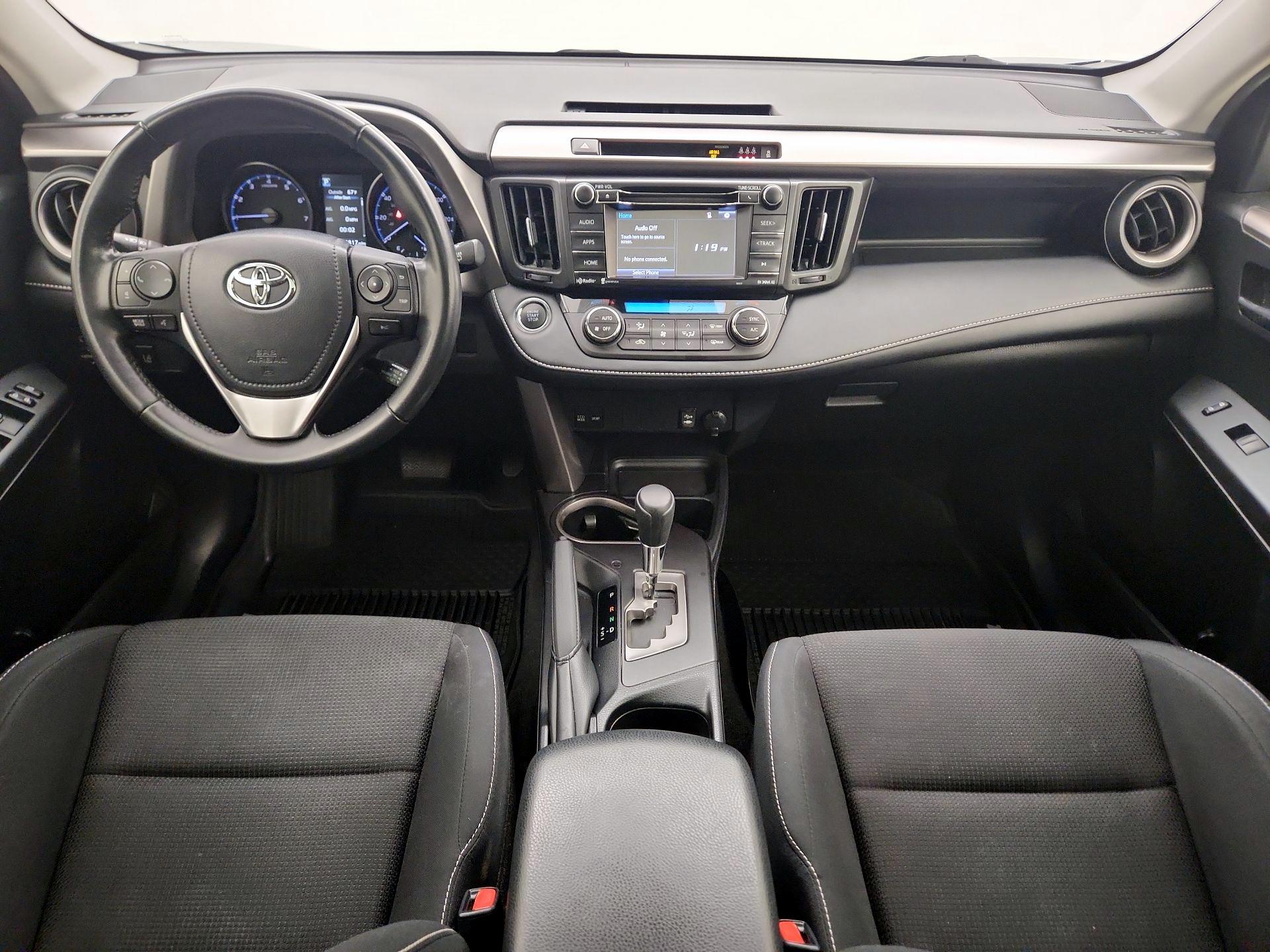 Thumbnail: 2018 Toyota RAV4 - 9