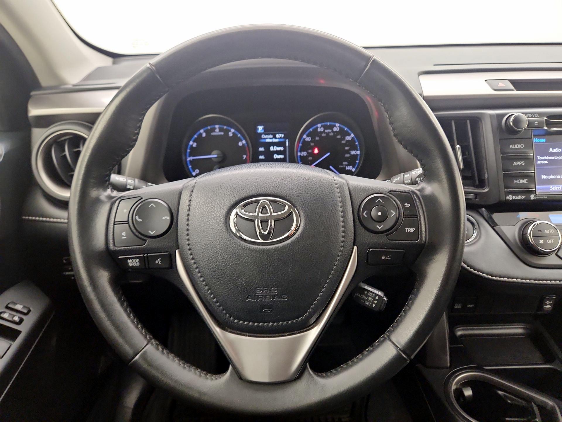 Thumbnail: 2018 Toyota RAV4 - 10