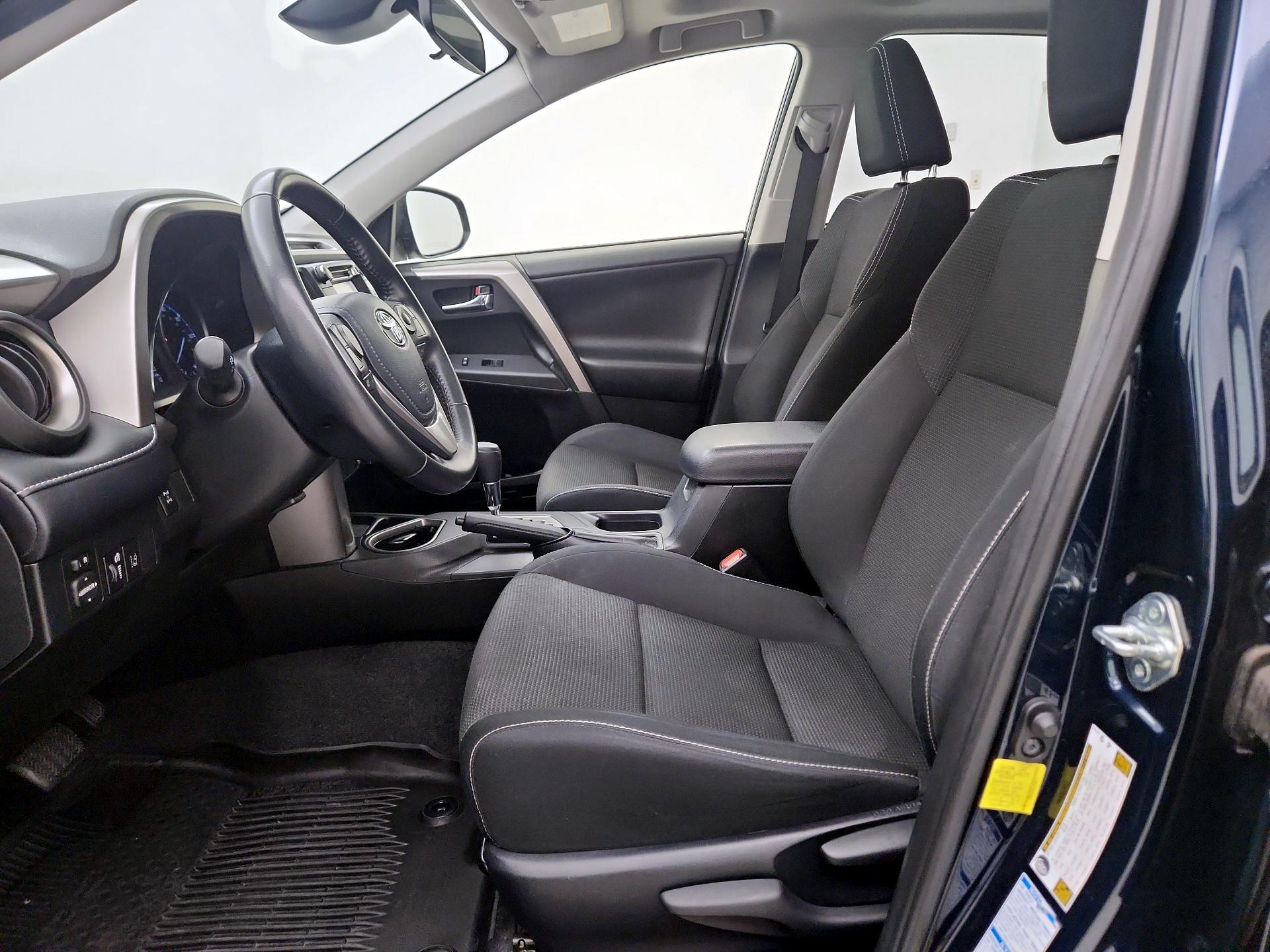 Thumbnail: 2018 Toyota RAV4 - 11