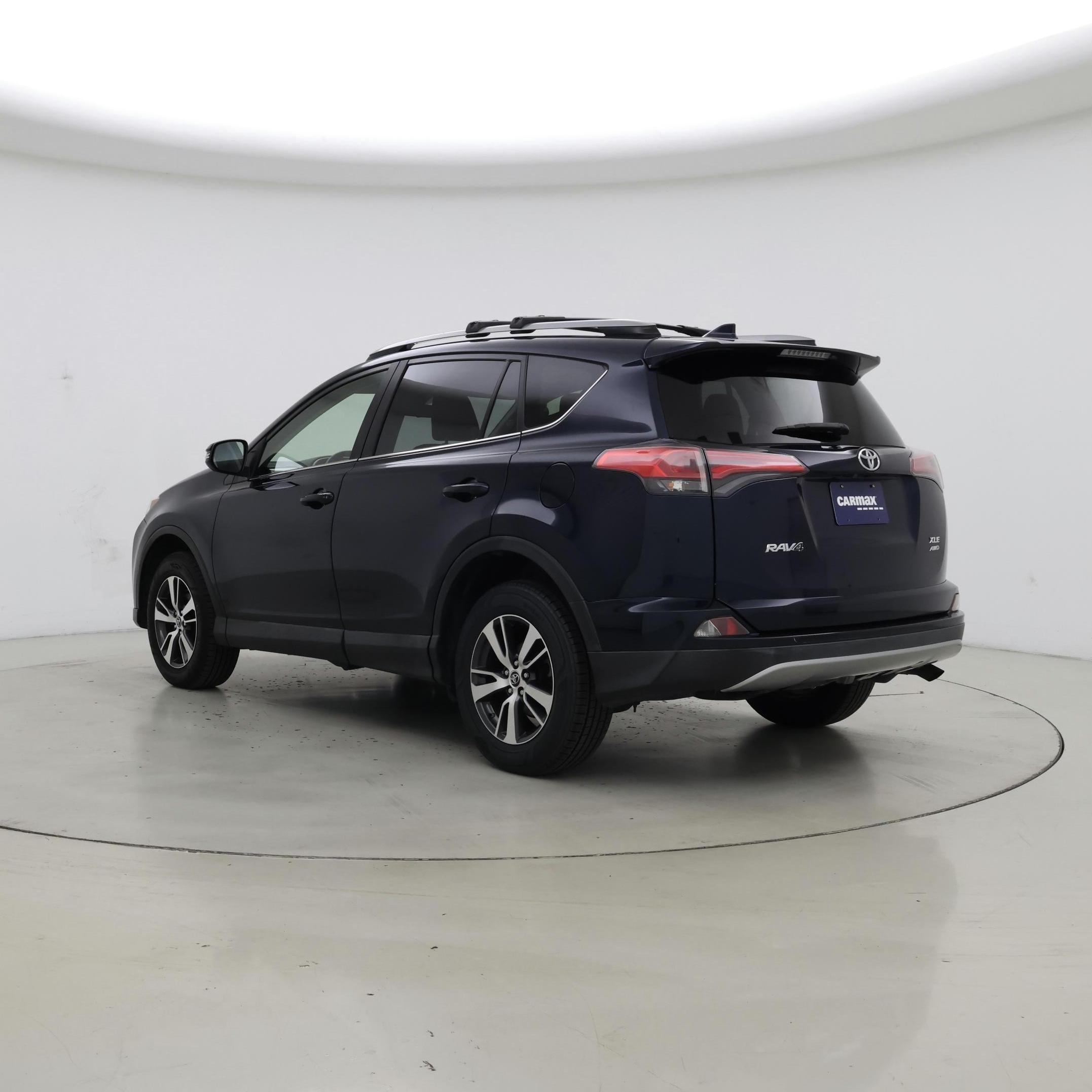 Thumbnail: 2018 Toyota RAV4 - 2