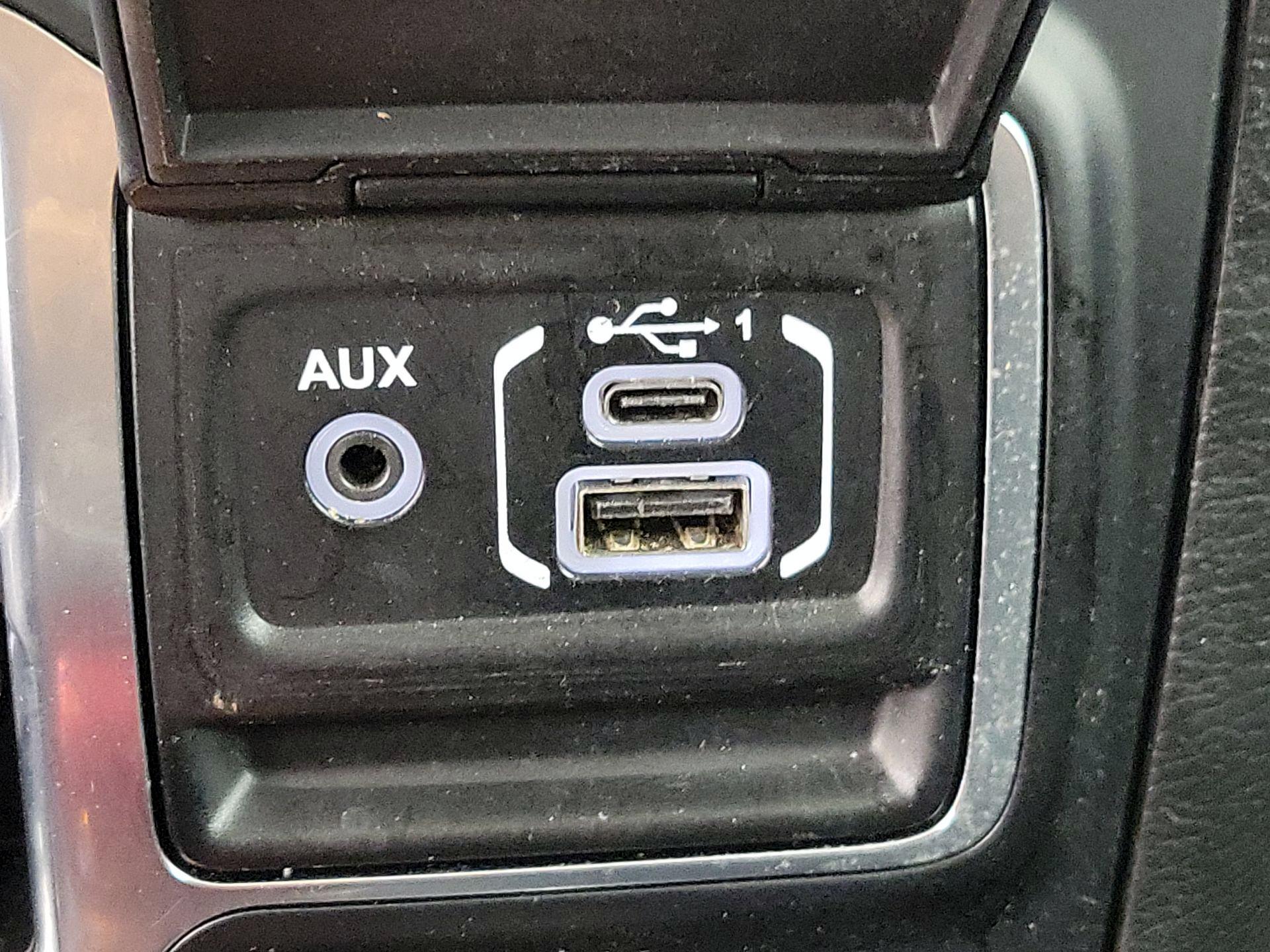 Thumbnail: 2020 Jeep Wrangler - 18