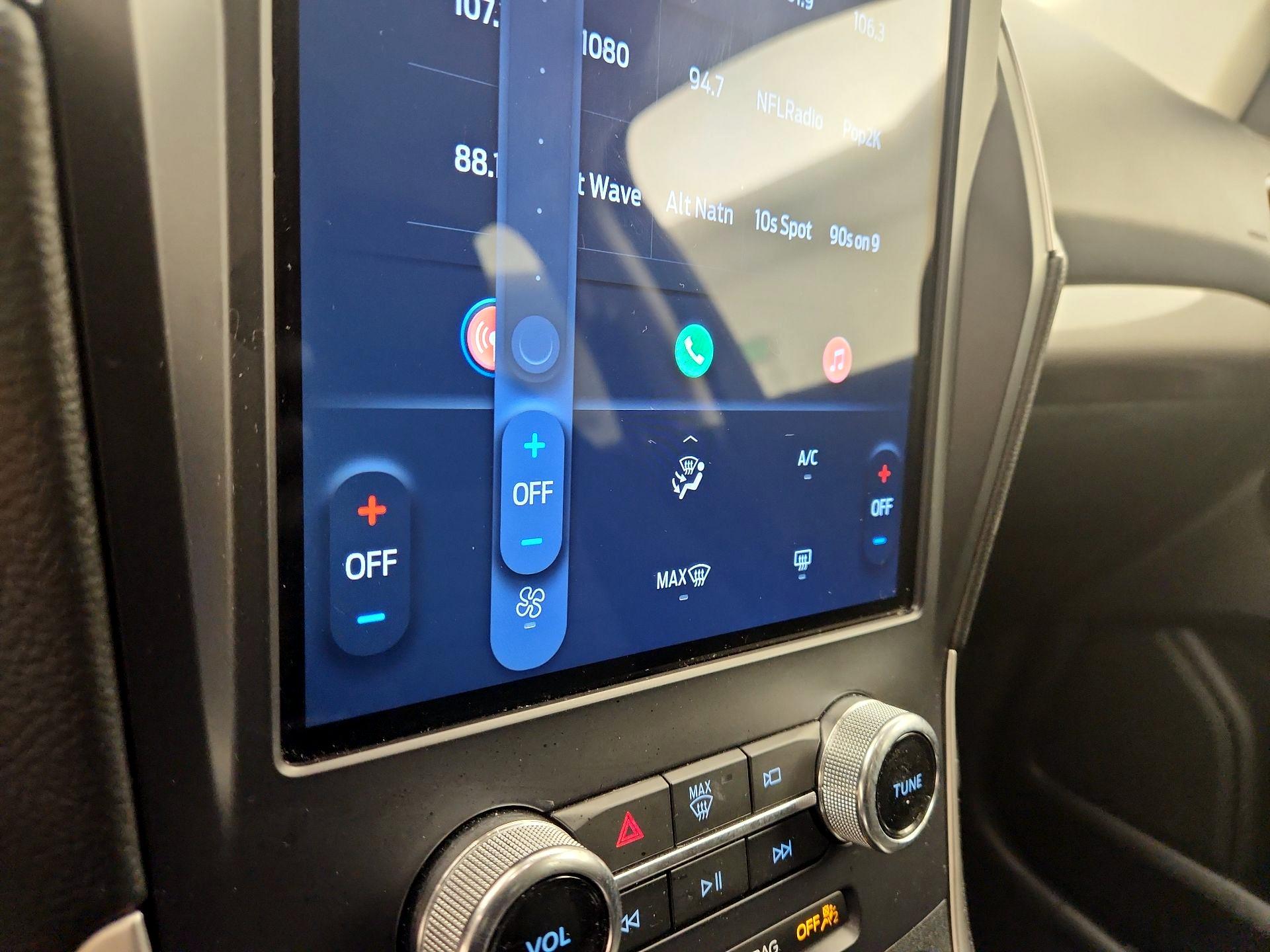 Thumbnail: 2024 Ford Edge - 16