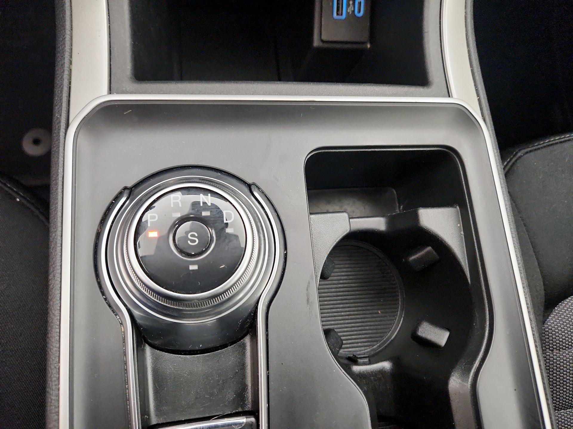 Thumbnail: 2024 Ford Edge - 17