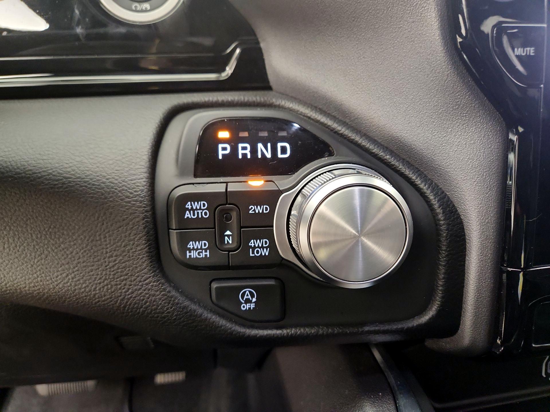 Thumbnail: 2025 RAM 1500 - 17