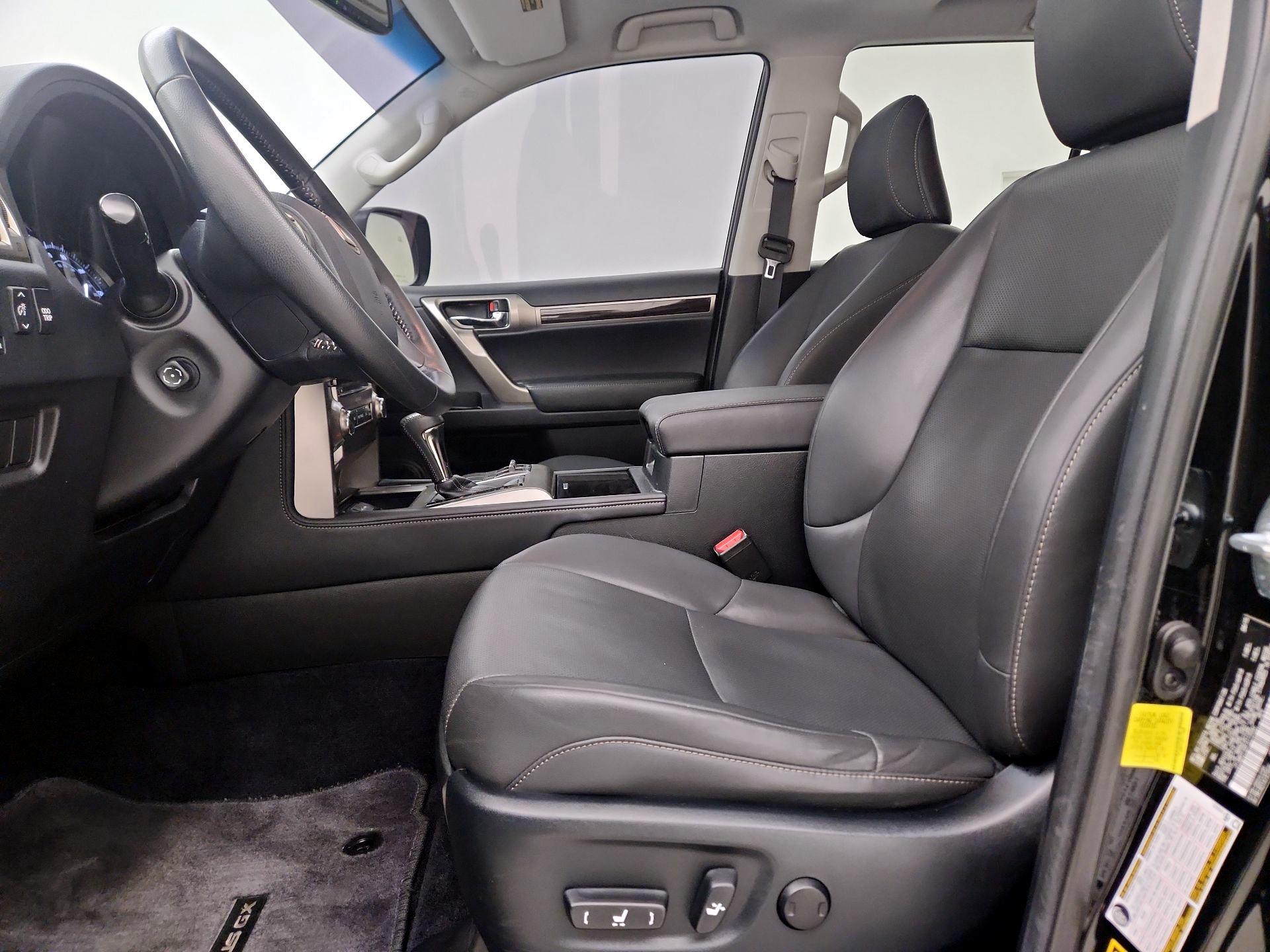 Thumbnail: 2015 Lexus GX - 11