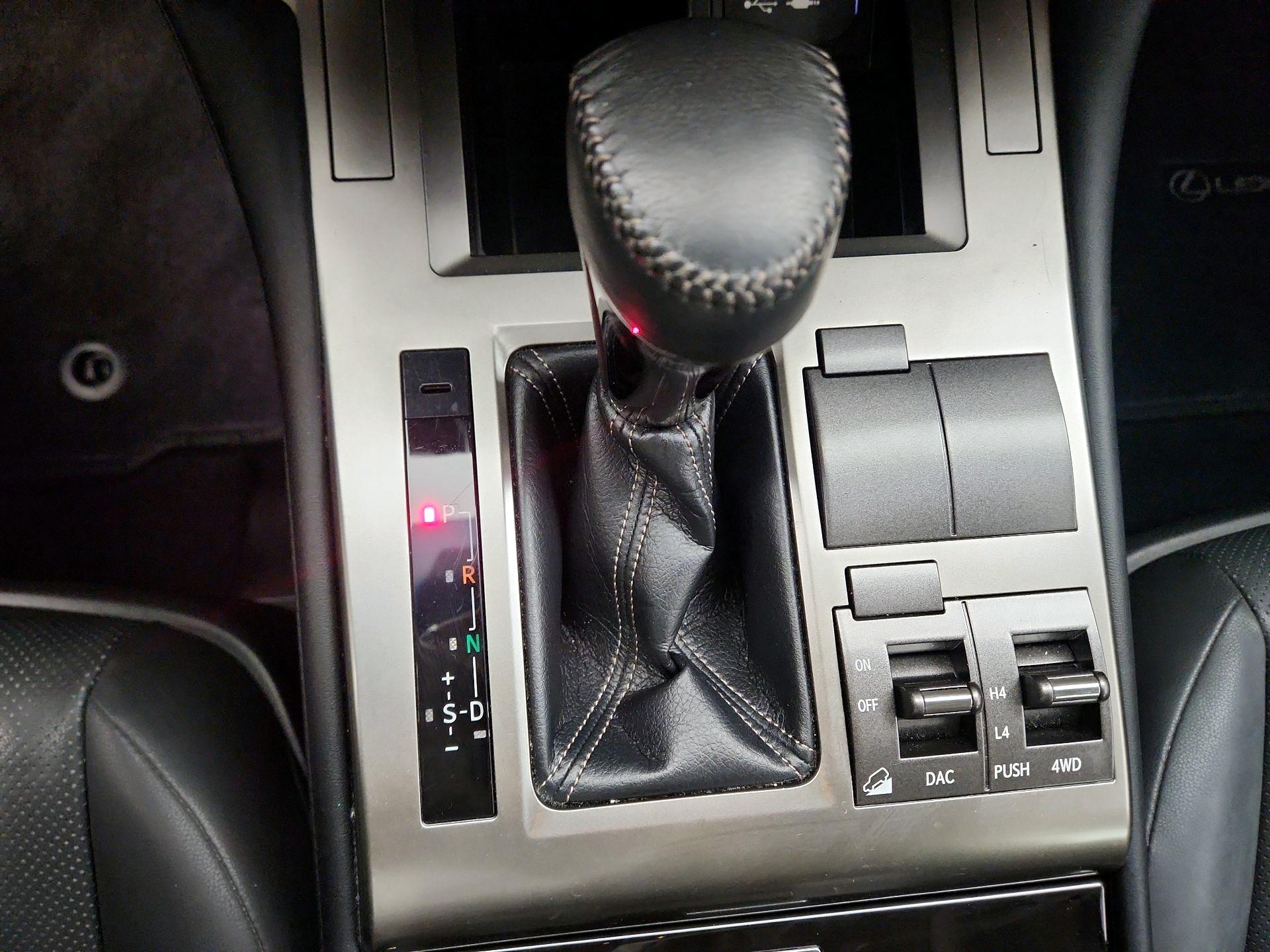 Thumbnail: 2015 Lexus GX - 18