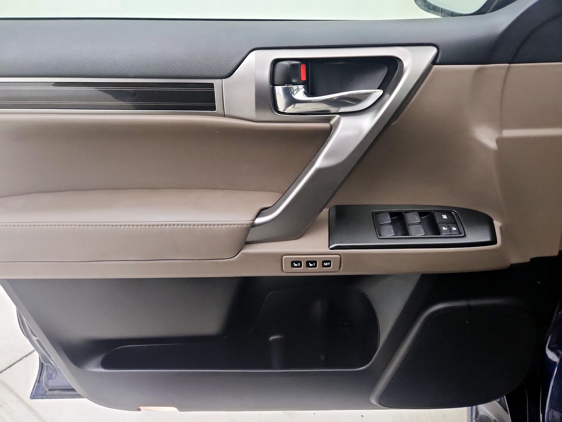 Thumbnail: 2023 Lexus GX - 12