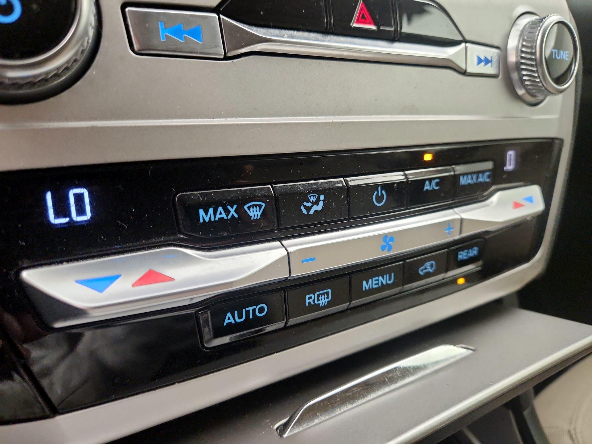 Thumbnail: 2020 Ford Explorer - 16