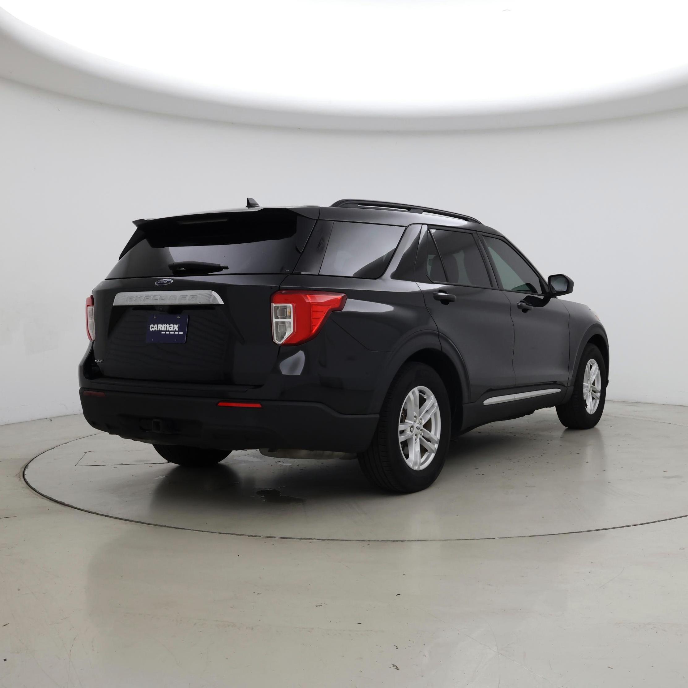 Thumbnail: 2020 Ford Explorer - 8