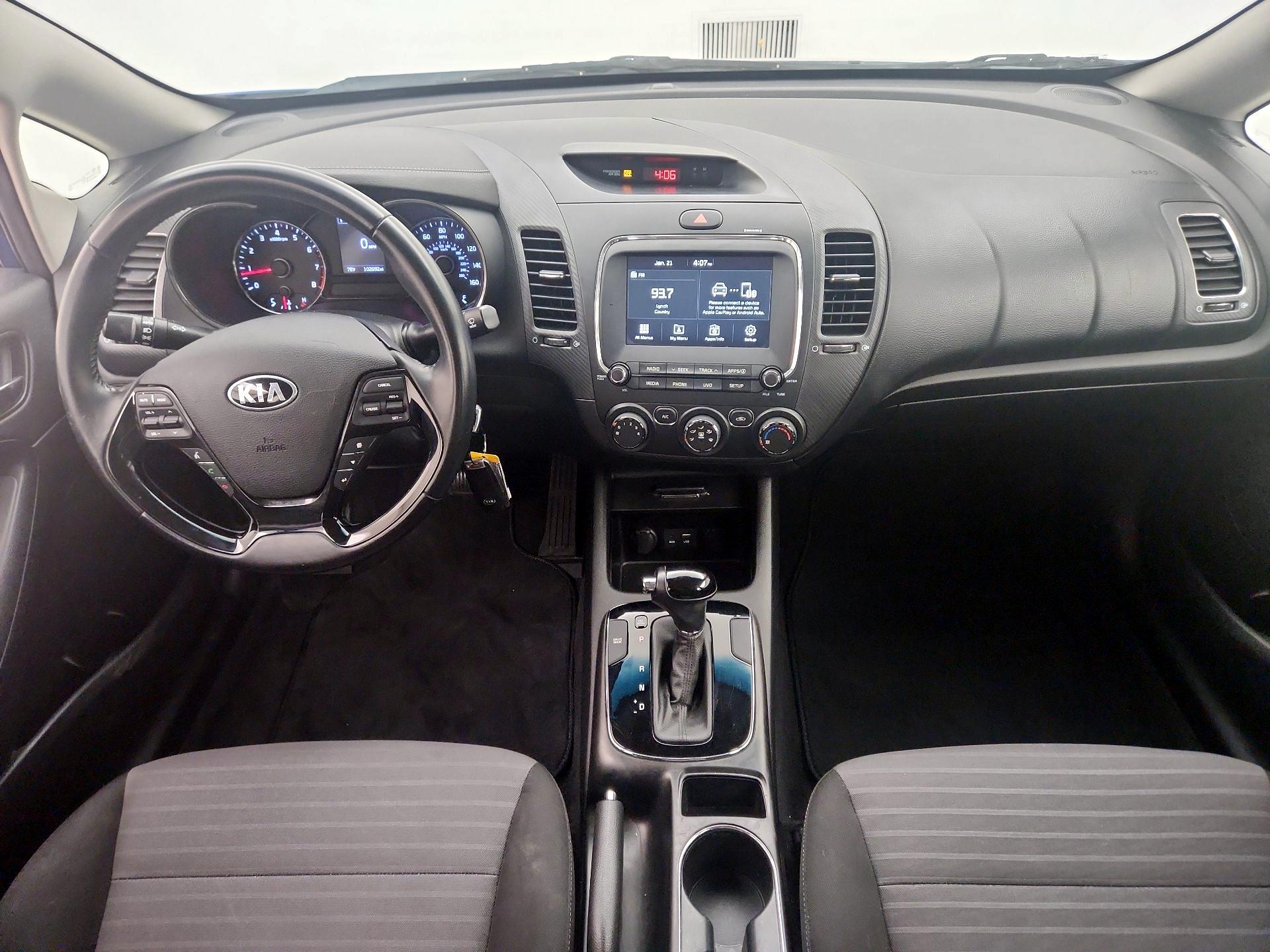 Thumbnail: 2017 Kia Forte - 9