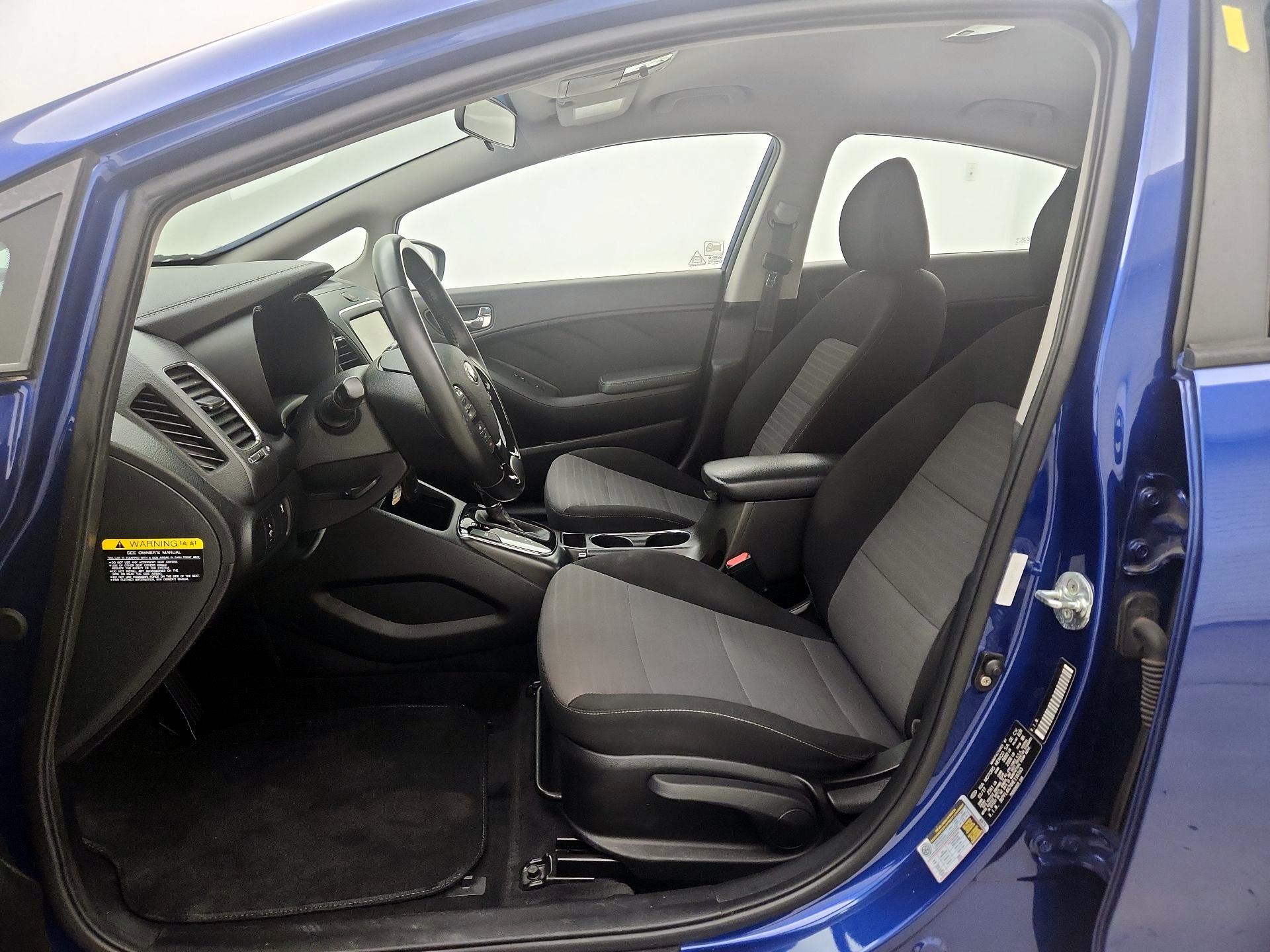 Thumbnail: 2017 Kia Forte - 11