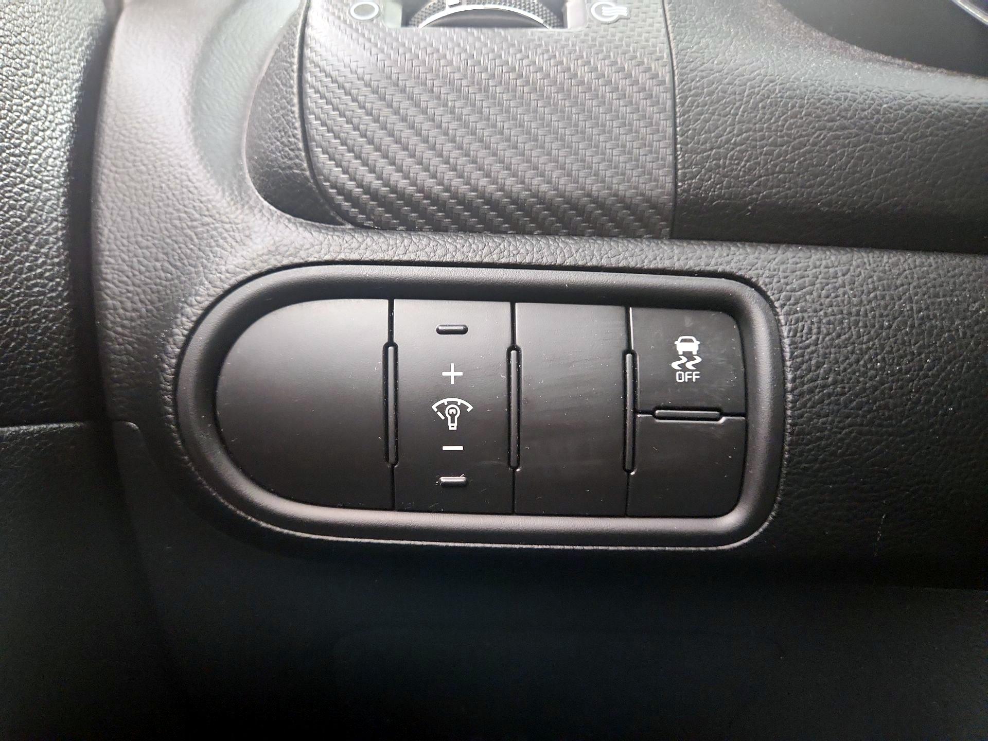 Thumbnail: 2017 Kia Forte - 13